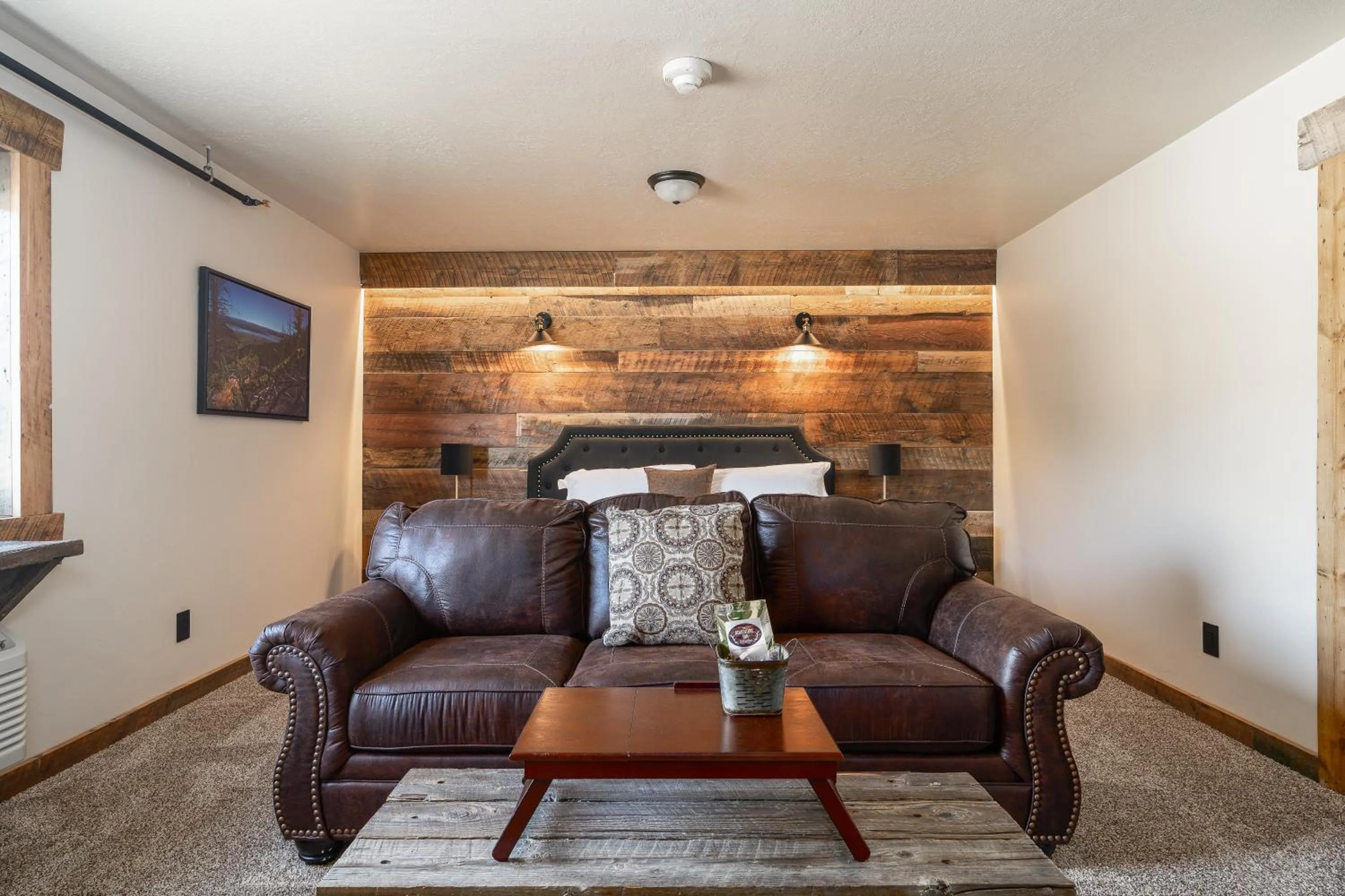 Bed in The Adventure Inn Yellowstone