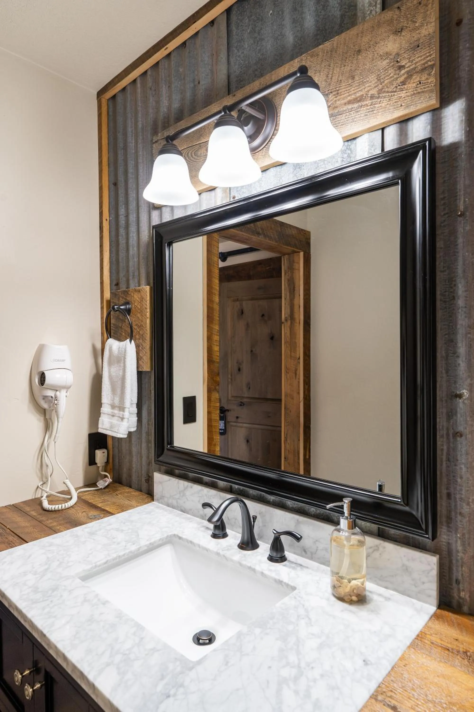 Bathroom in The Adventure Inn Yellowstone