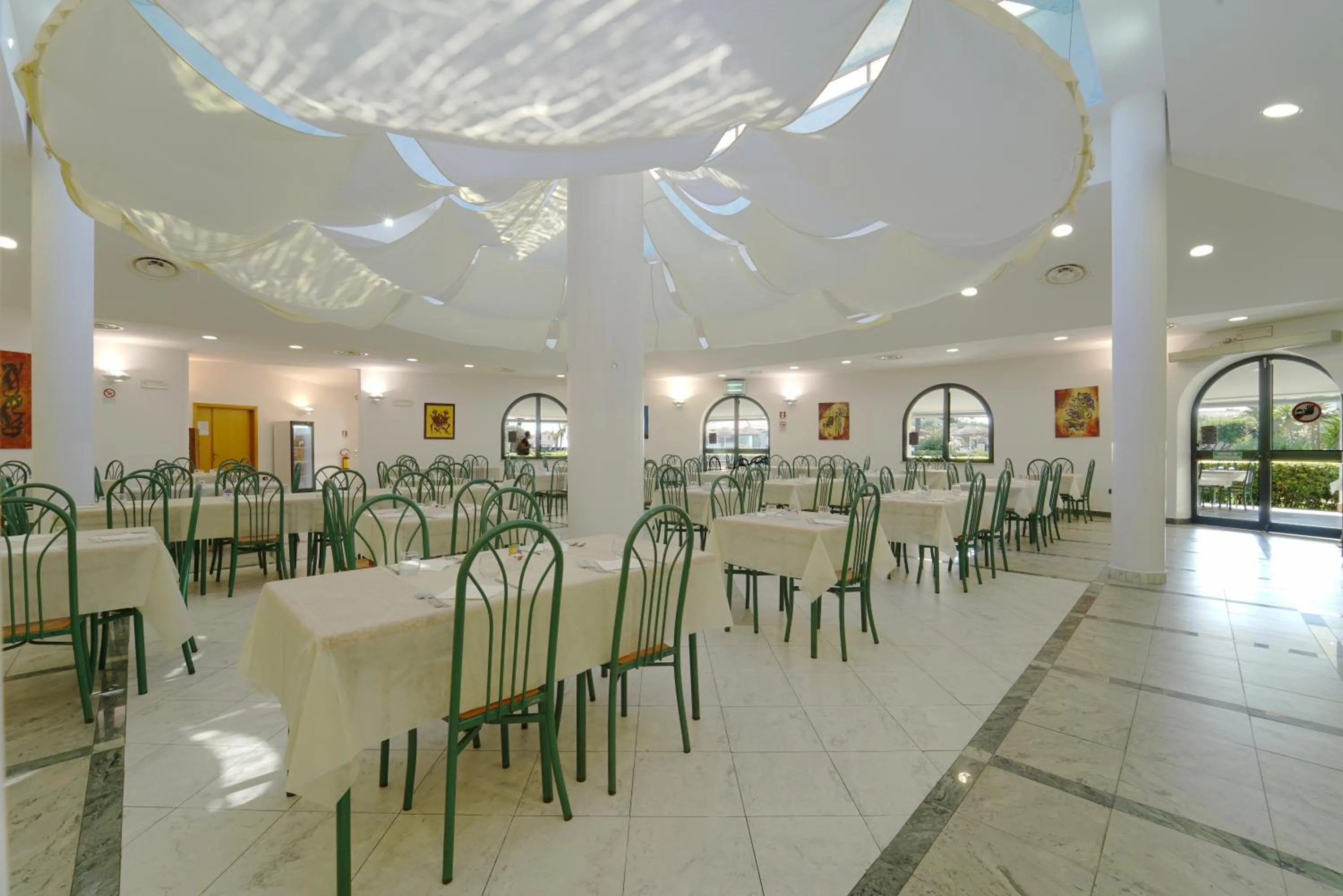 Restaurant/places to eat in Villaggio Spiagge Rosse