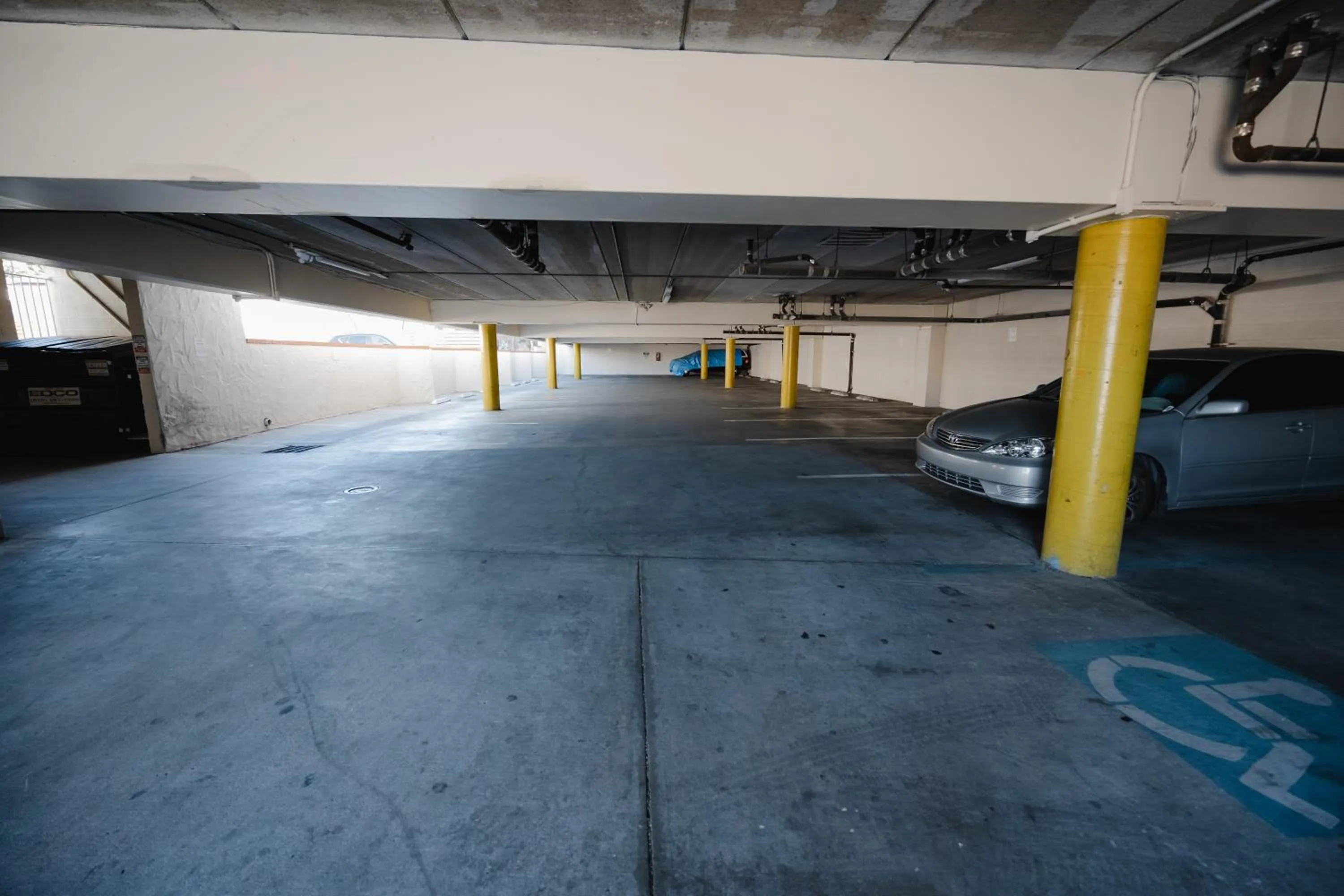 Parking in Old Town Western Inn