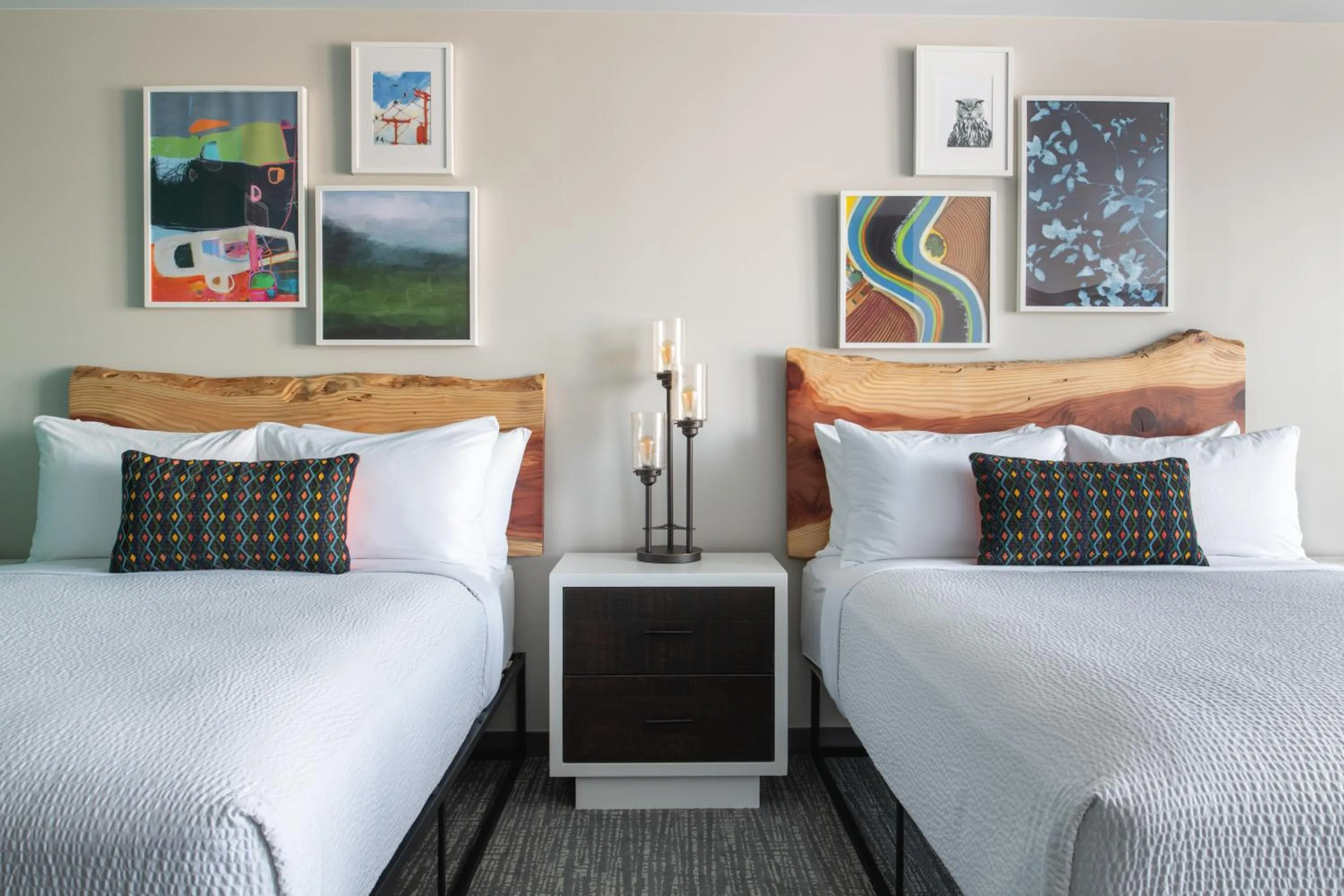 Bed in The Independence Hotel