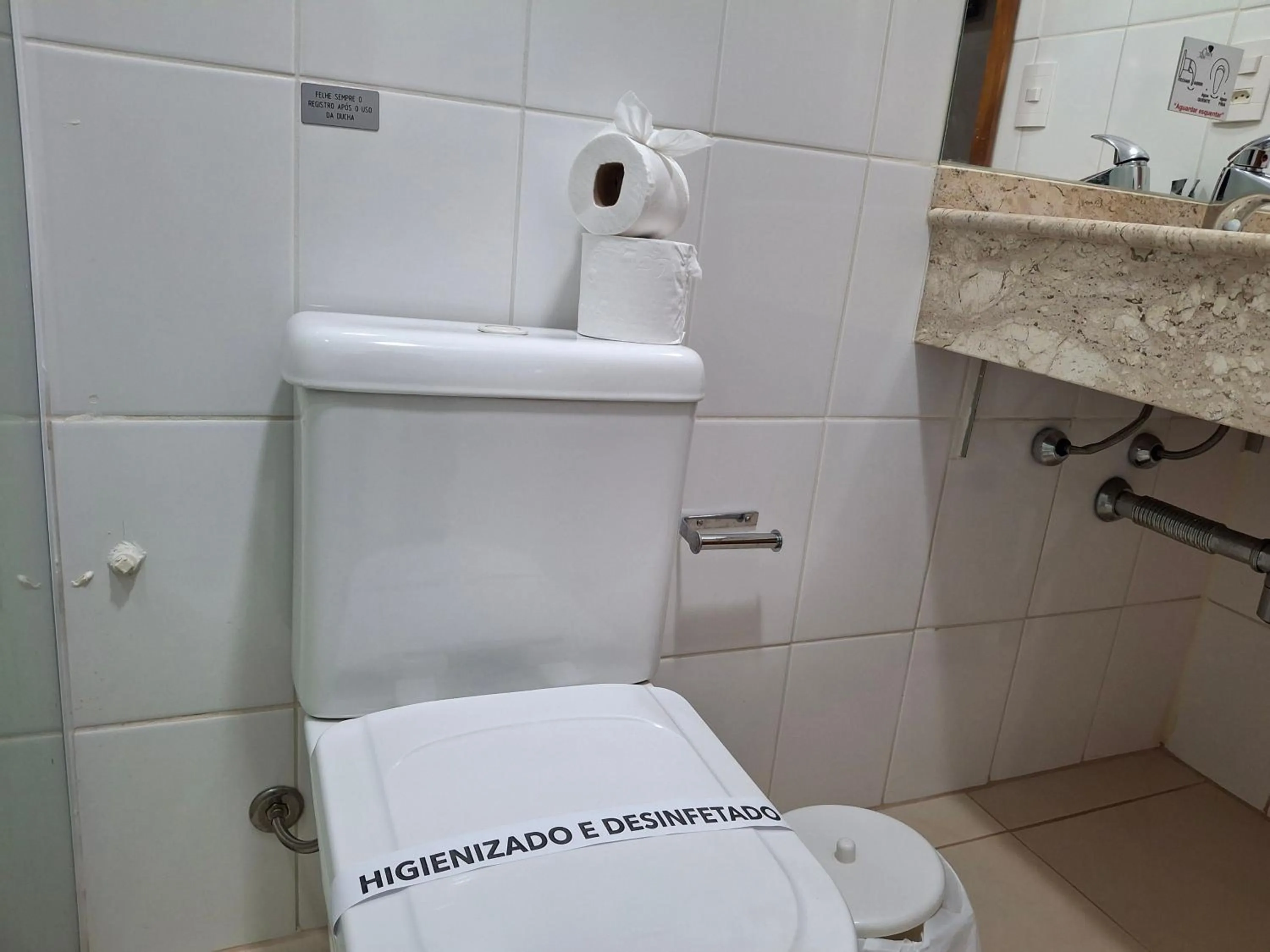 Bathroom in Ônix Inn Hotel Cravinhos