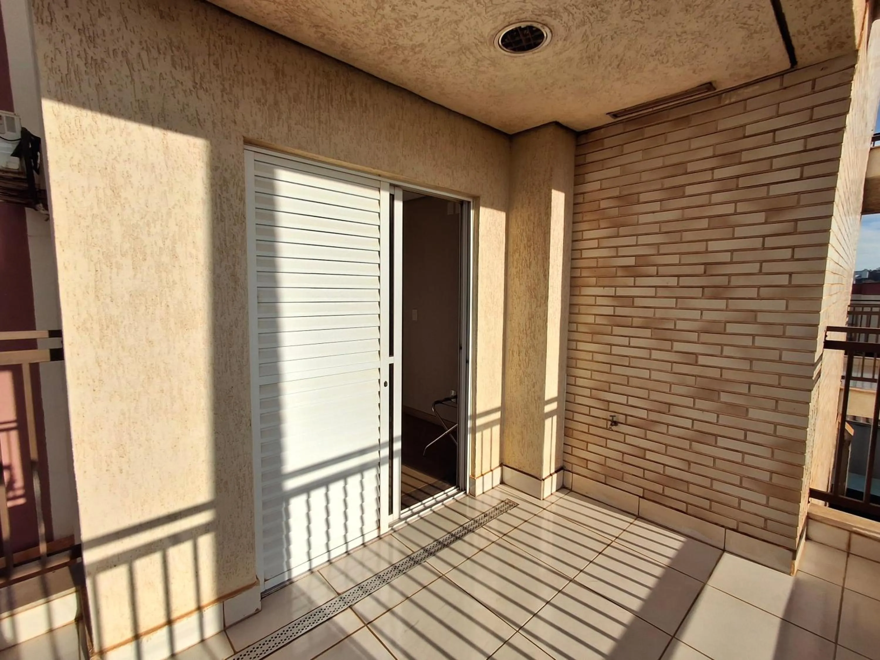 View (from property/room), Bed in Ônix Inn Hotel Cravinhos