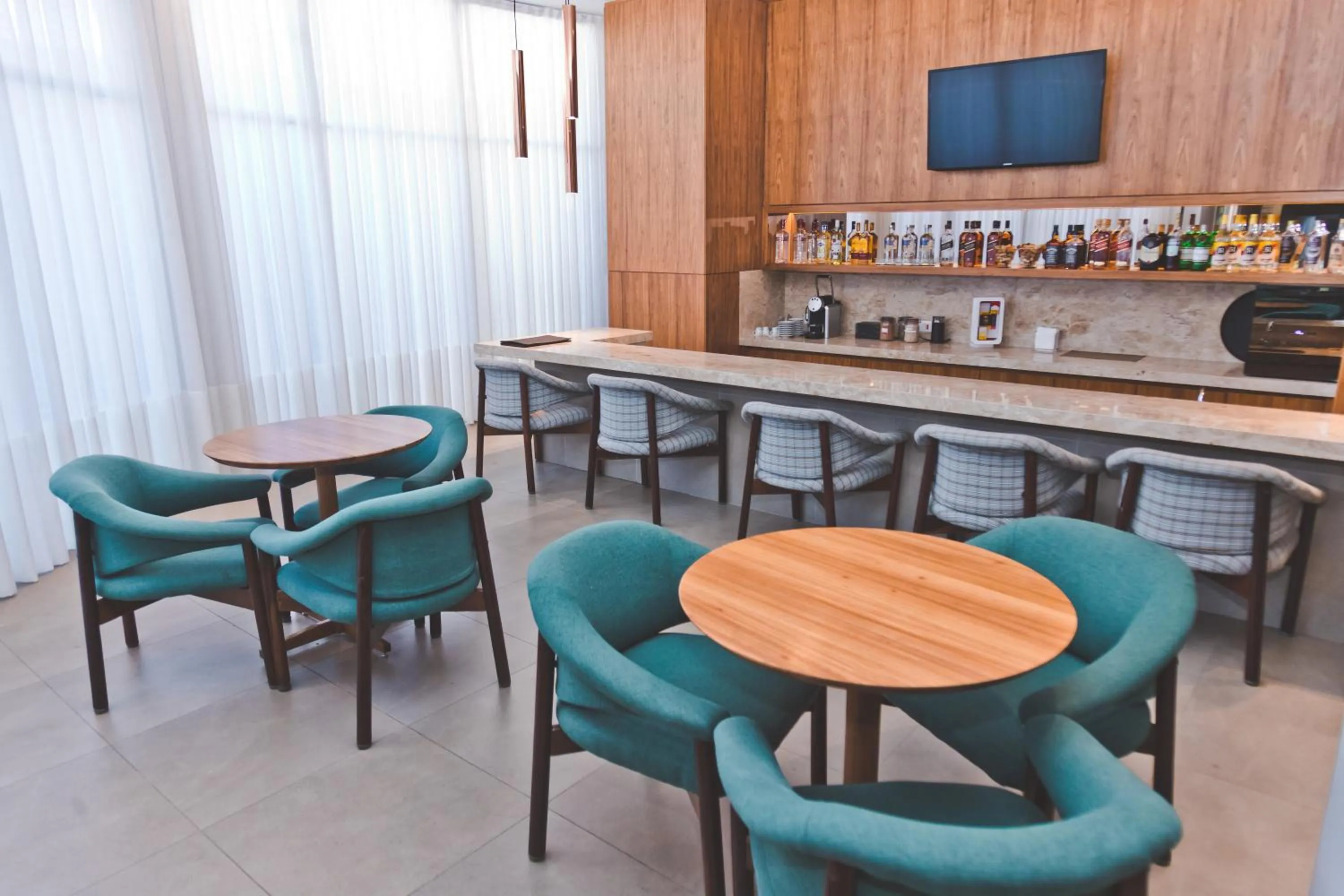 Lounge or bar in Gran Hotel Morada do Sol