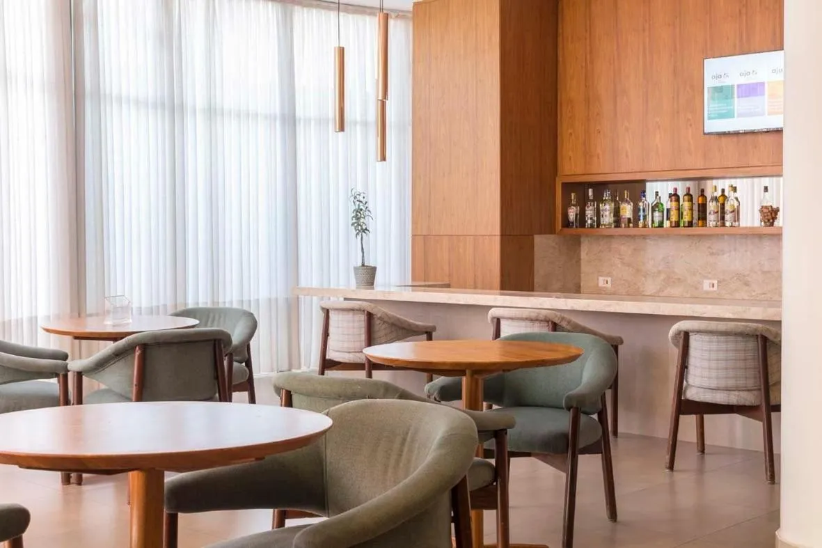 Lounge or bar in Transamerica Araraquara