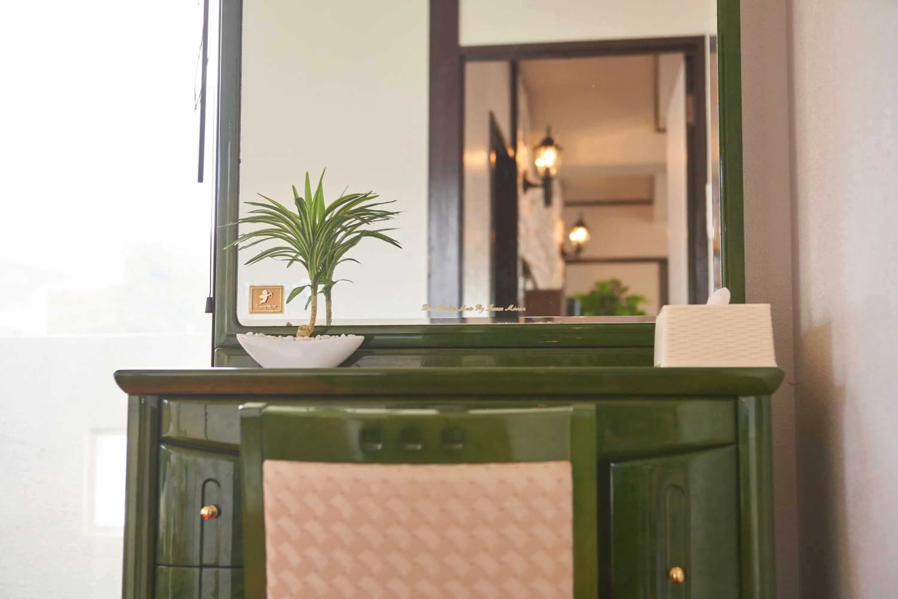 Property logo or sign in Wind Henza