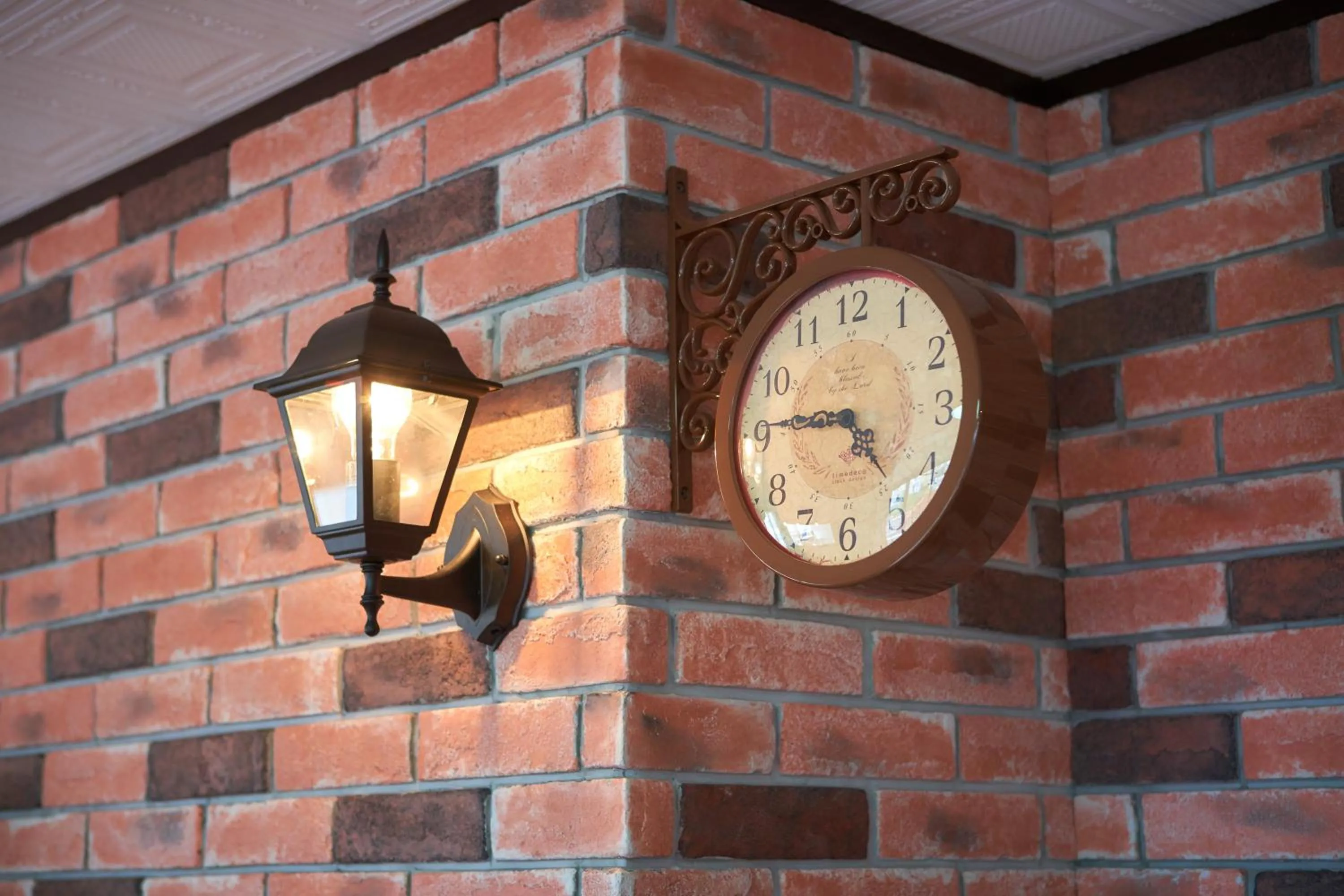 Decorative detail in Wind Henza