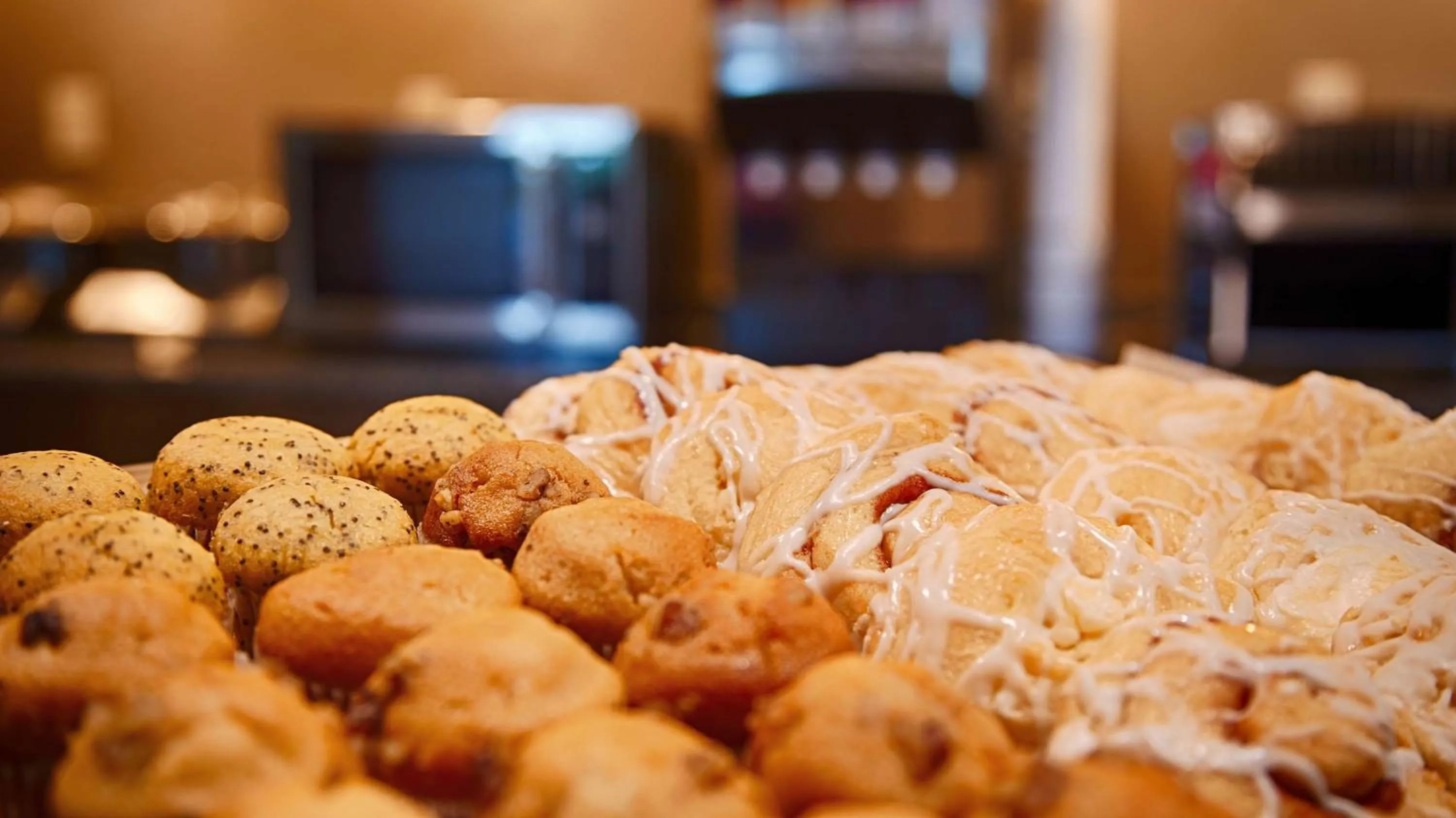 Restaurant/places to eat in Best Western Inn Buffalo Airport