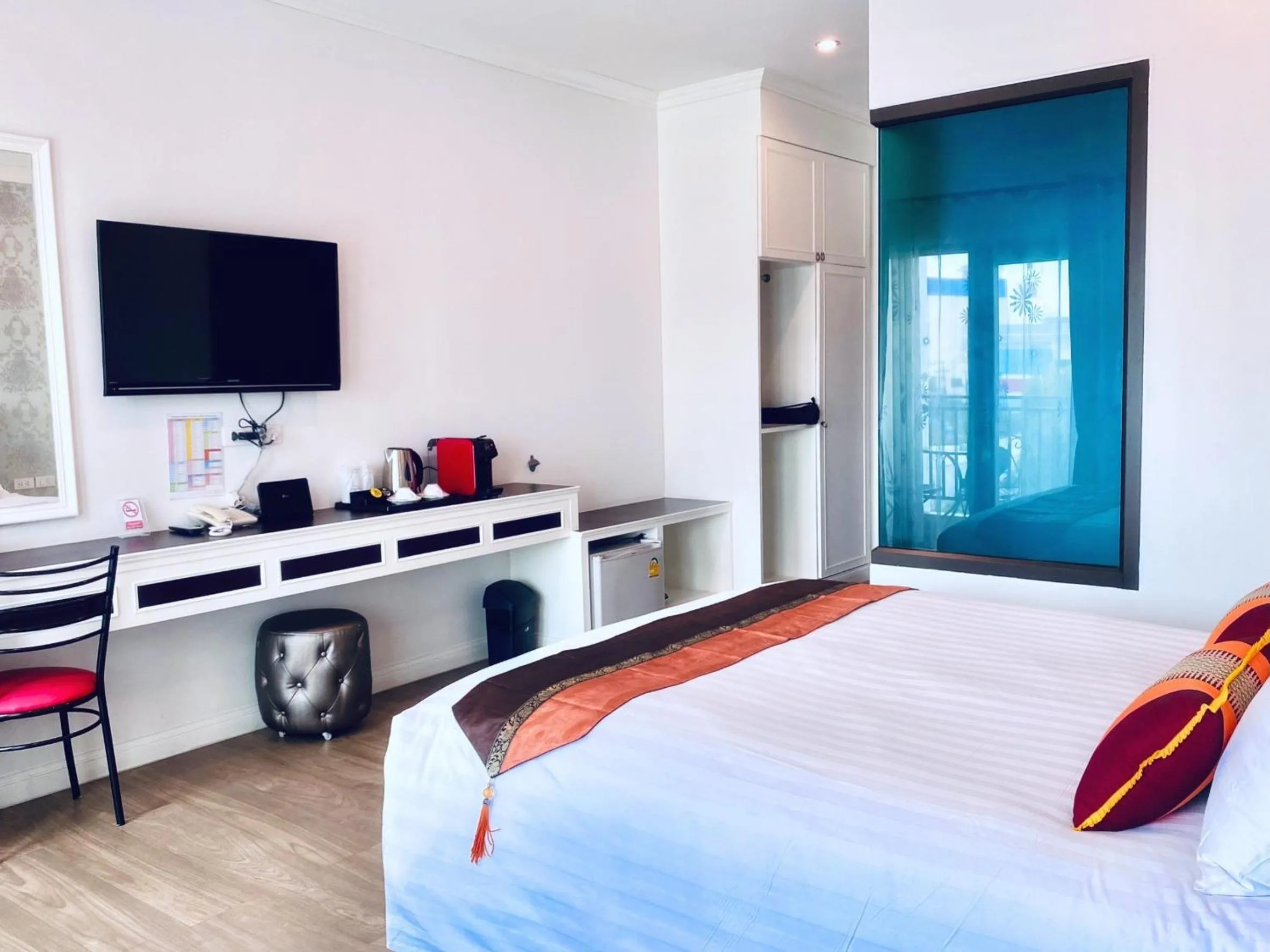 Photo of the whole room, Bed in Banbua Grand Udon