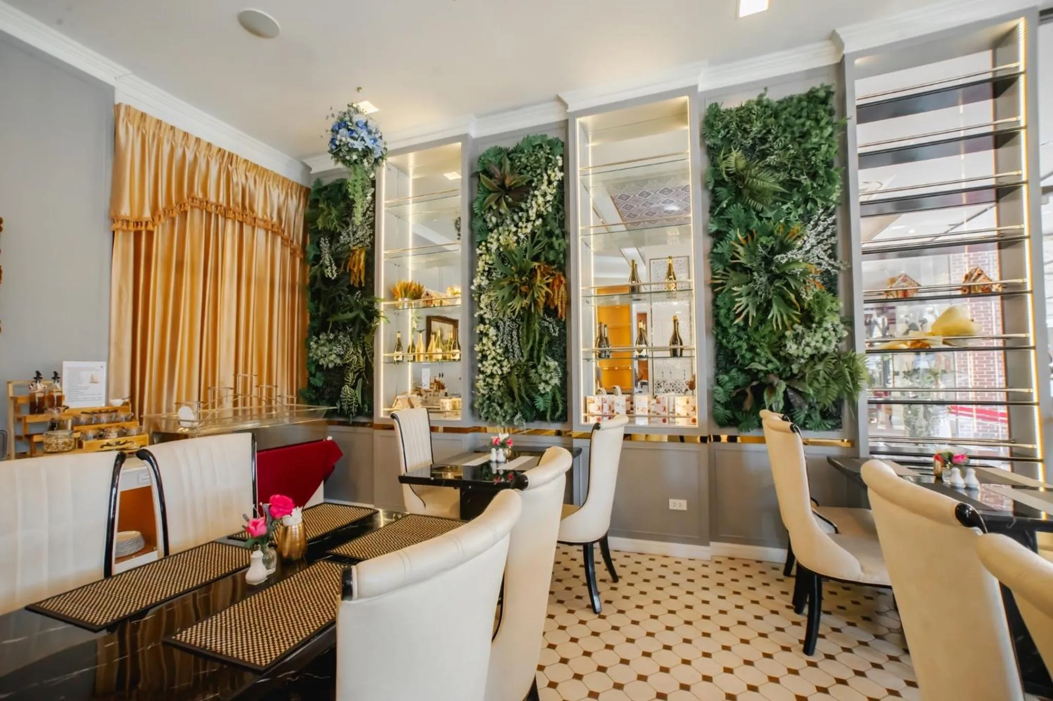 Restaurant/places to eat in Banbua Grand Udon