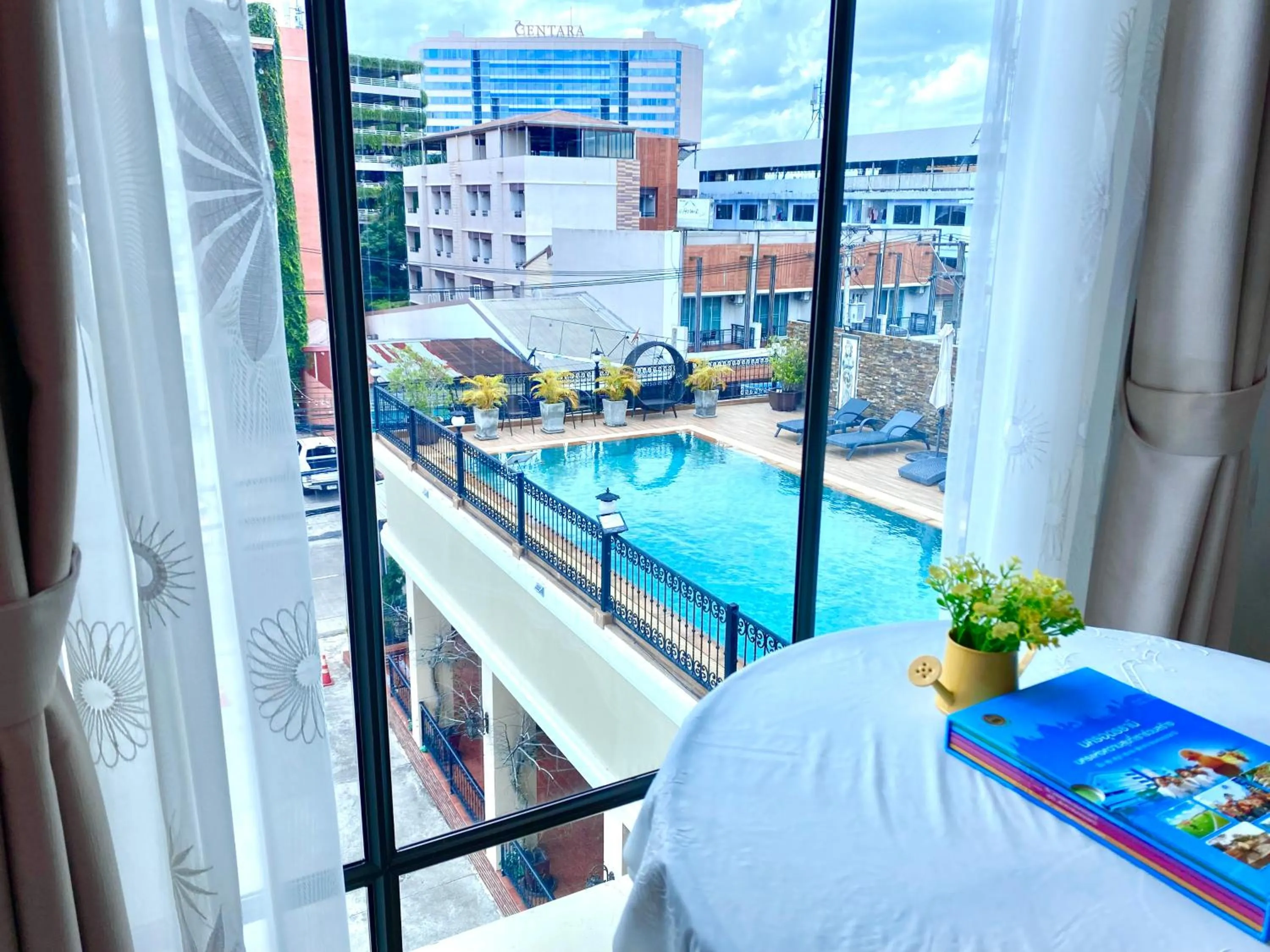 View (from property/room), Bed in Banbua Grand Udon