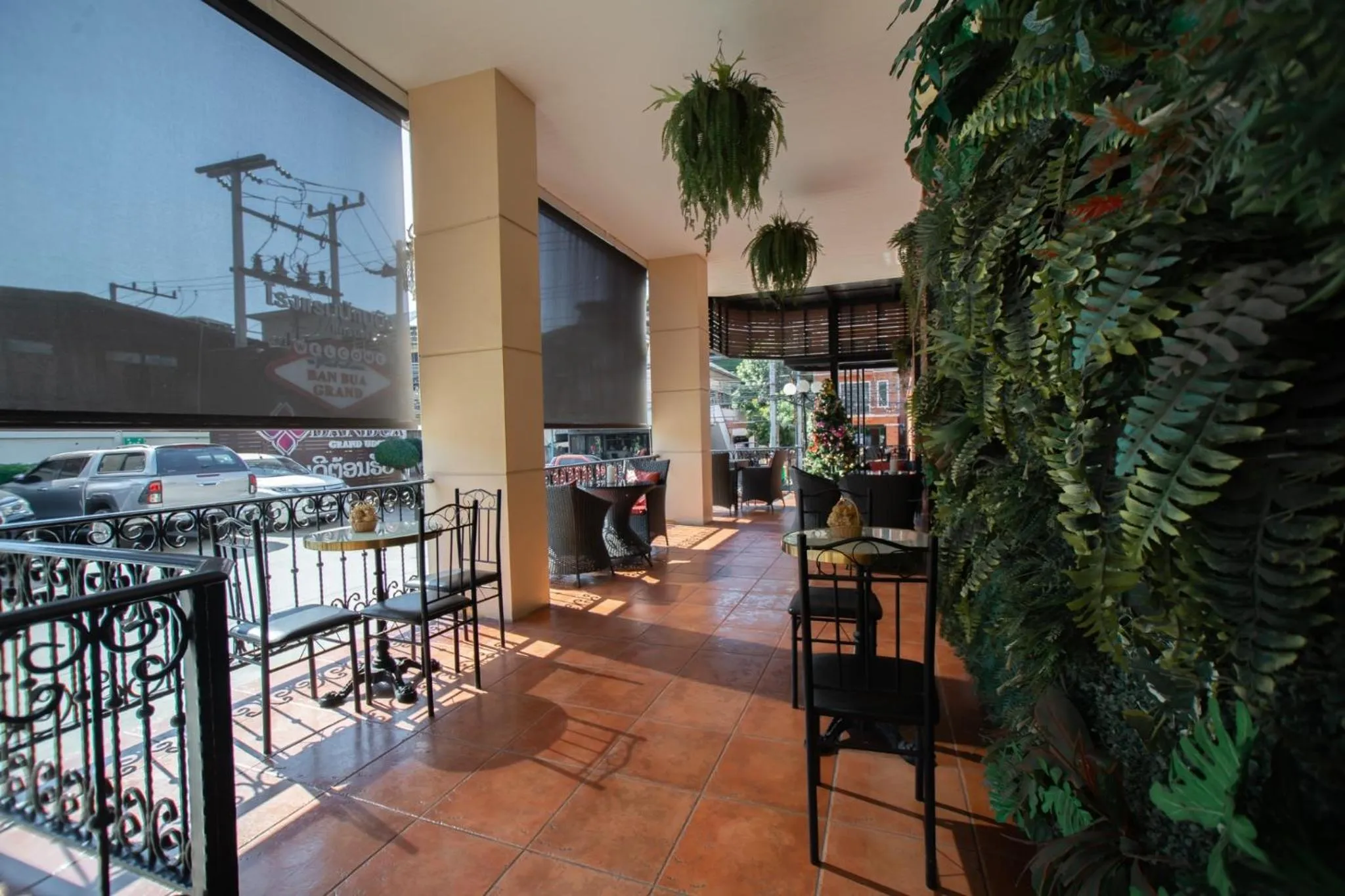 Dining area in Banbua Grand Udon