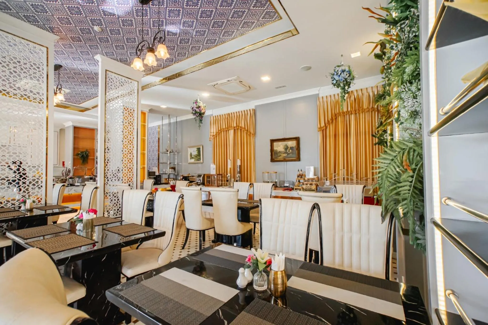 Restaurant/places to eat in Banbua Grand Udon