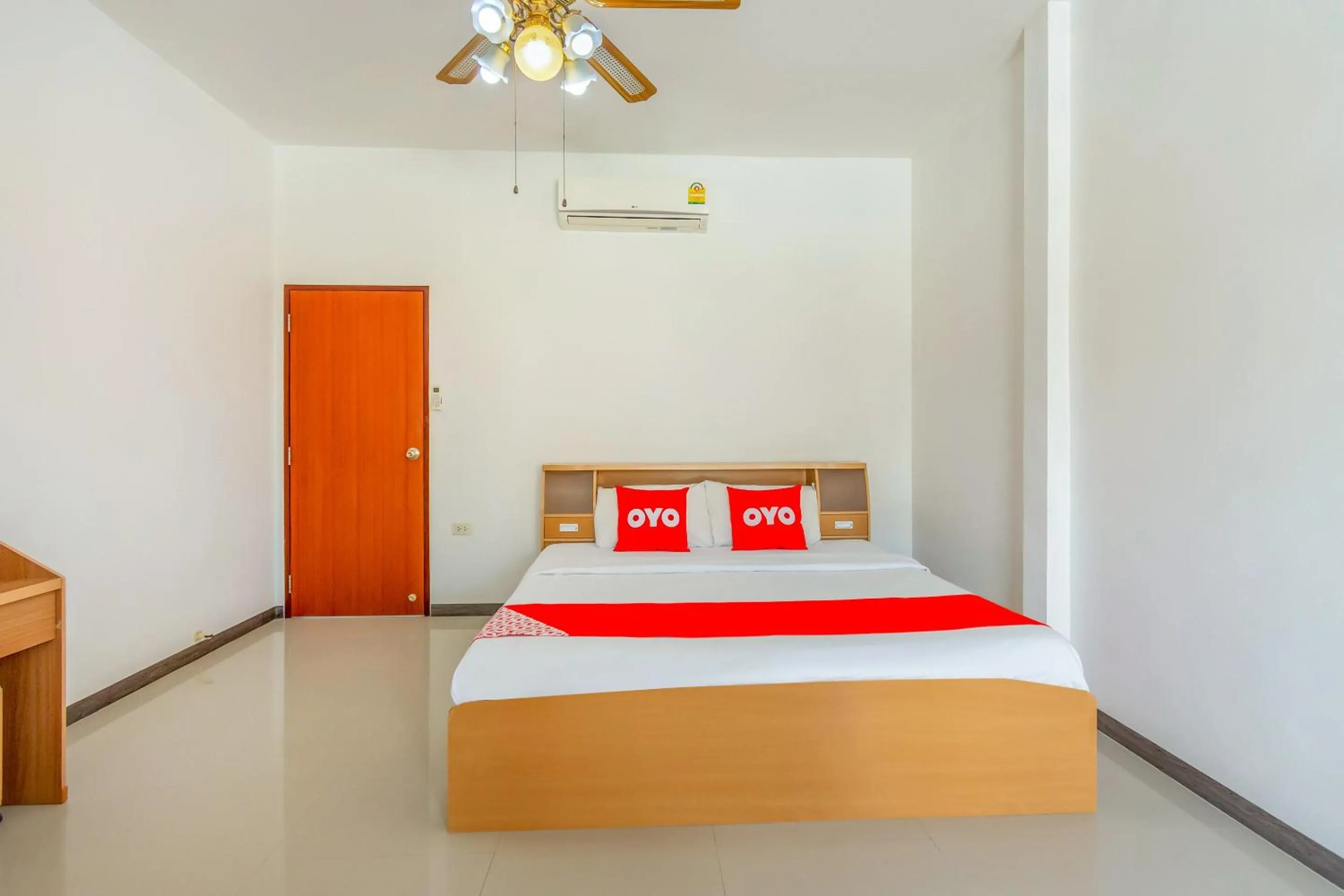 Bedroom, Bed in Billabong Resort Cha Am