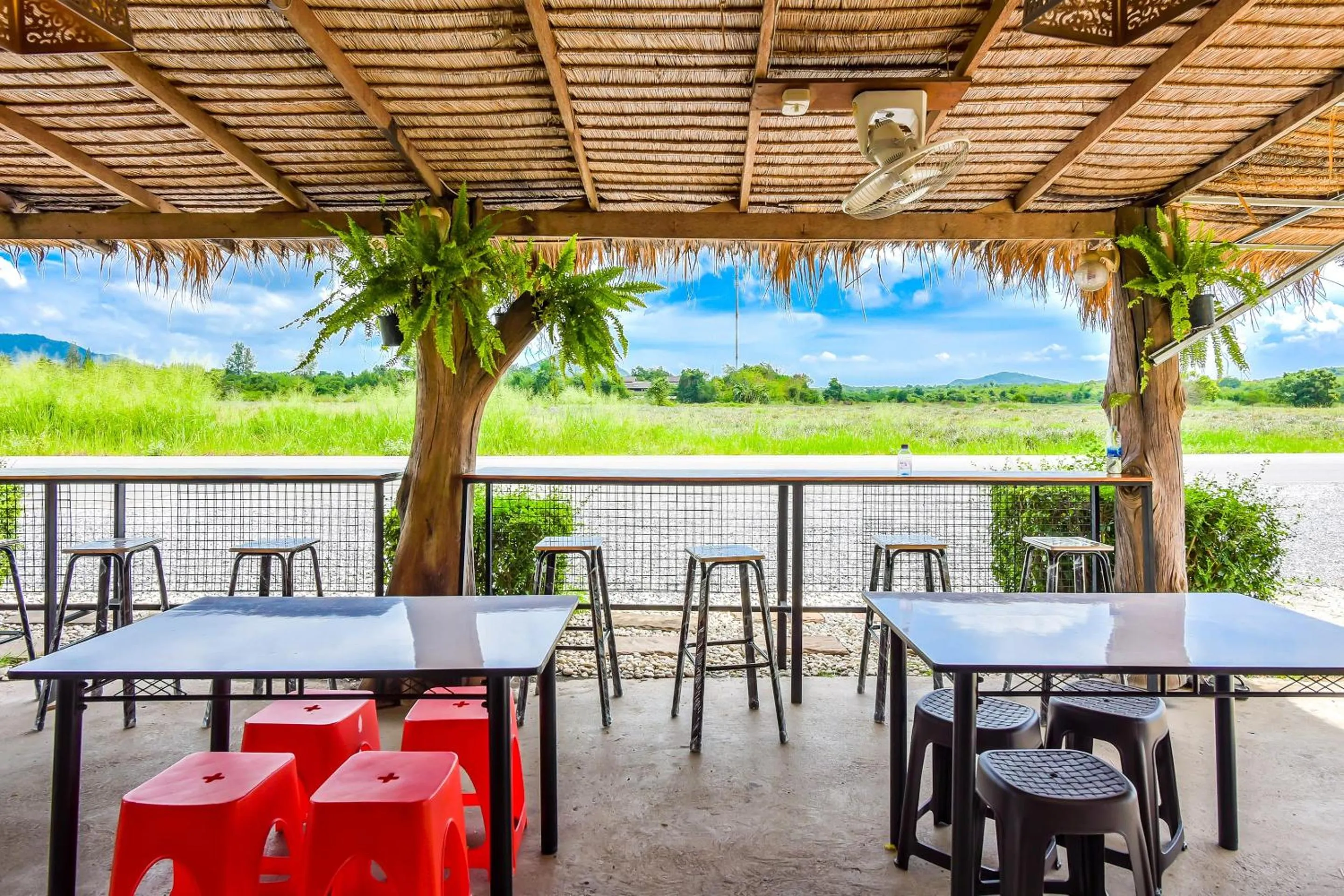 Dining area in Billabong Resort Cha Am