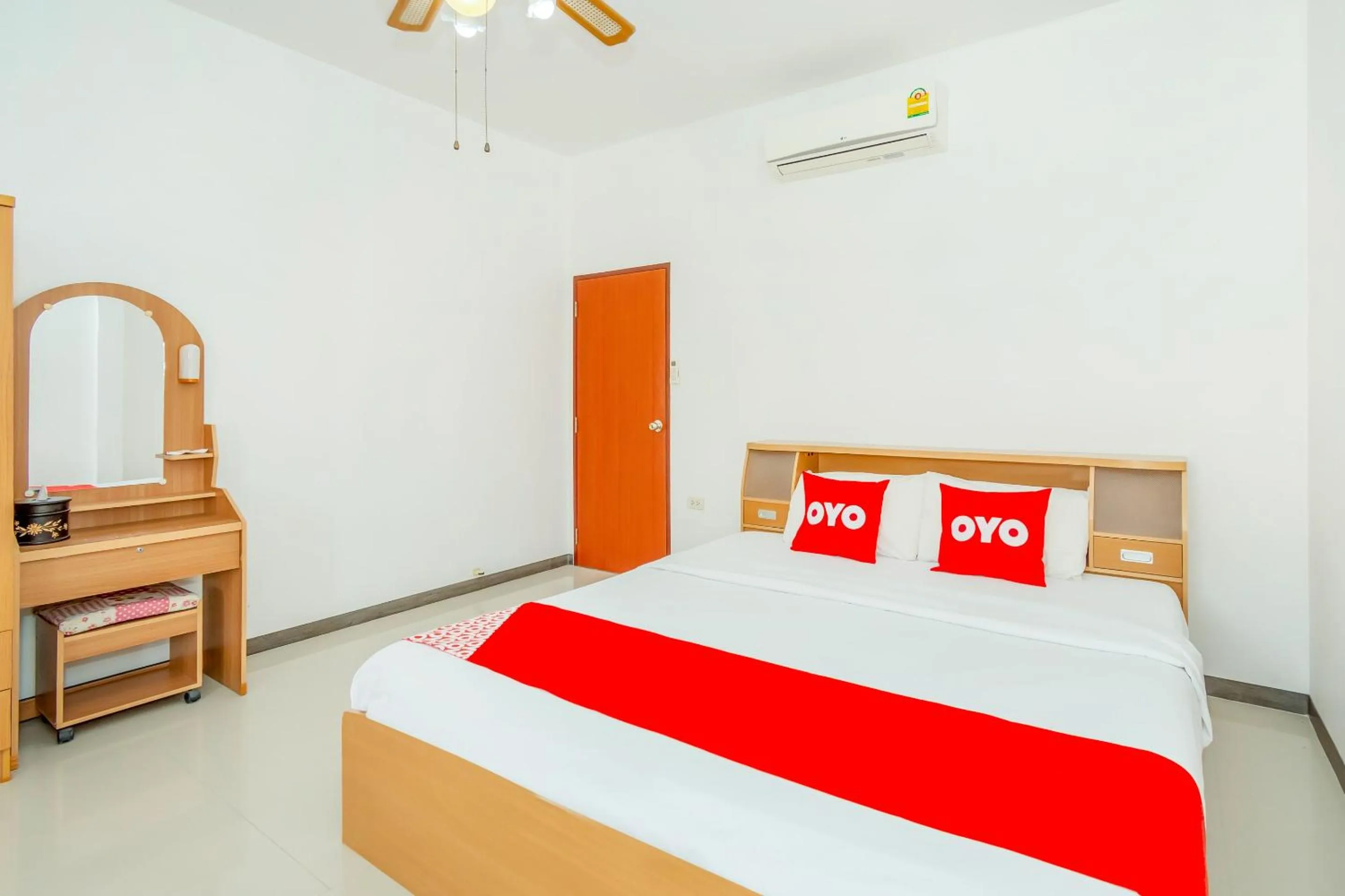 Bedroom, Bed in Billabong Resort Cha Am