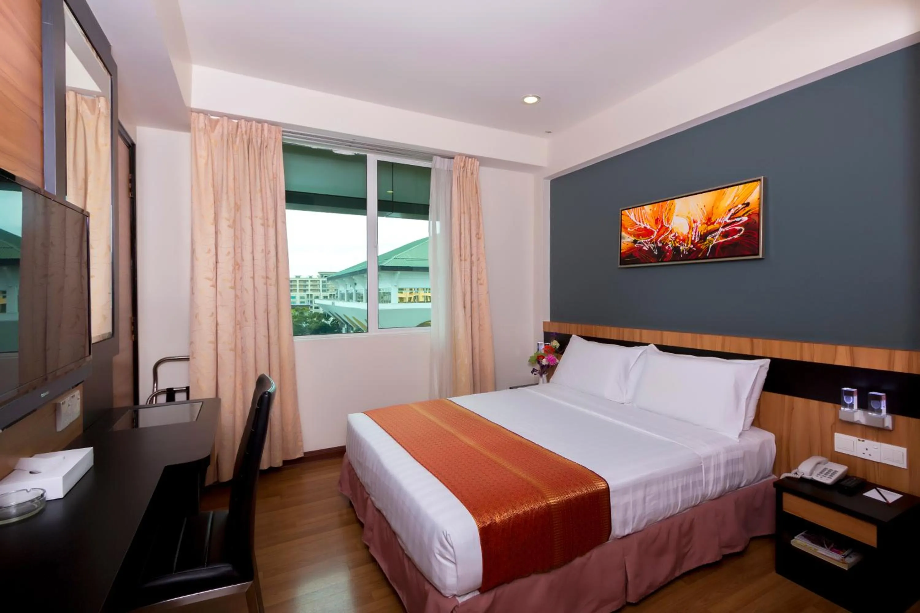 Bed in Mariner Hotel Labuan