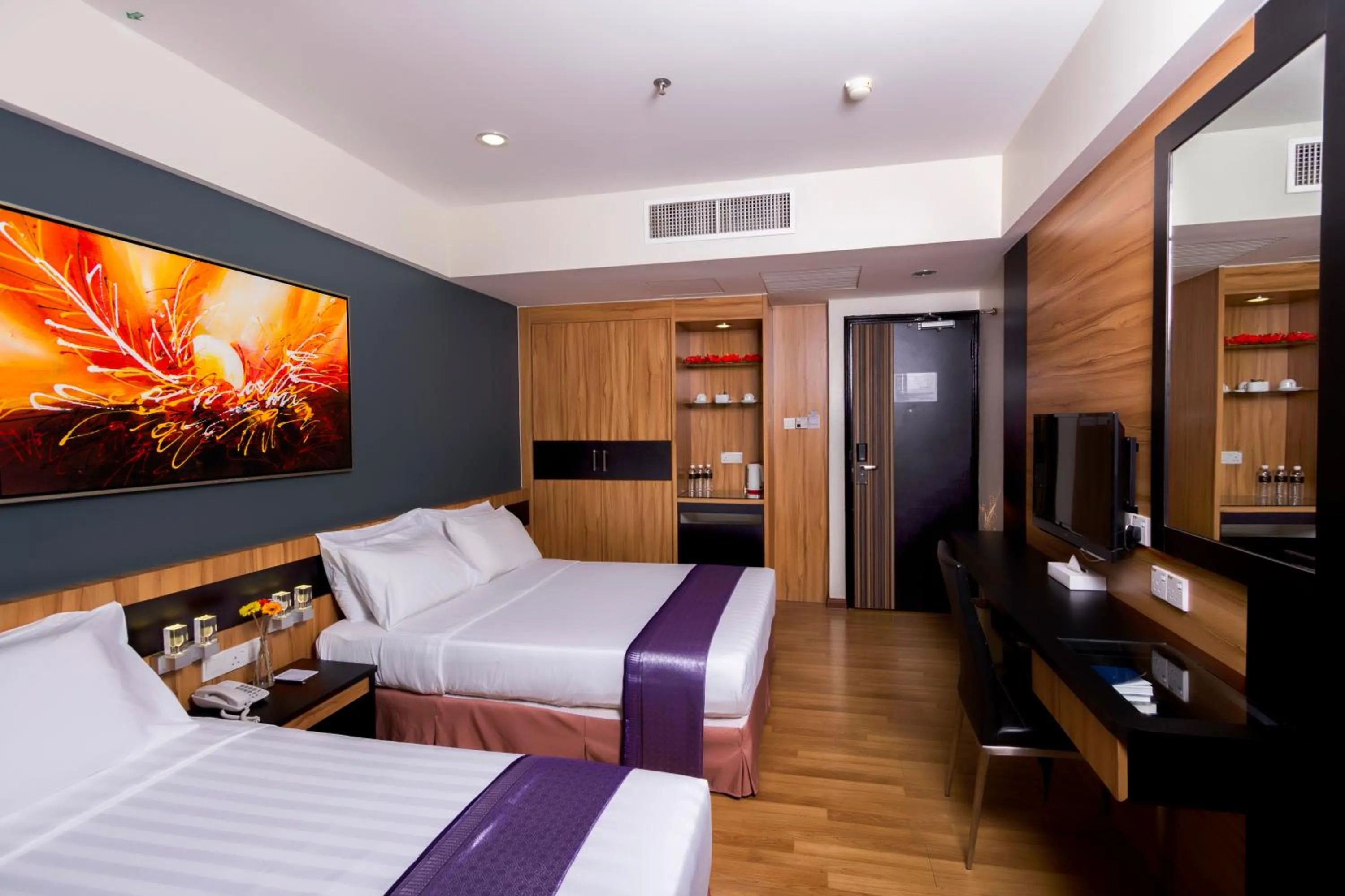 TV and multimedia, Bed in Mariner Hotel Labuan