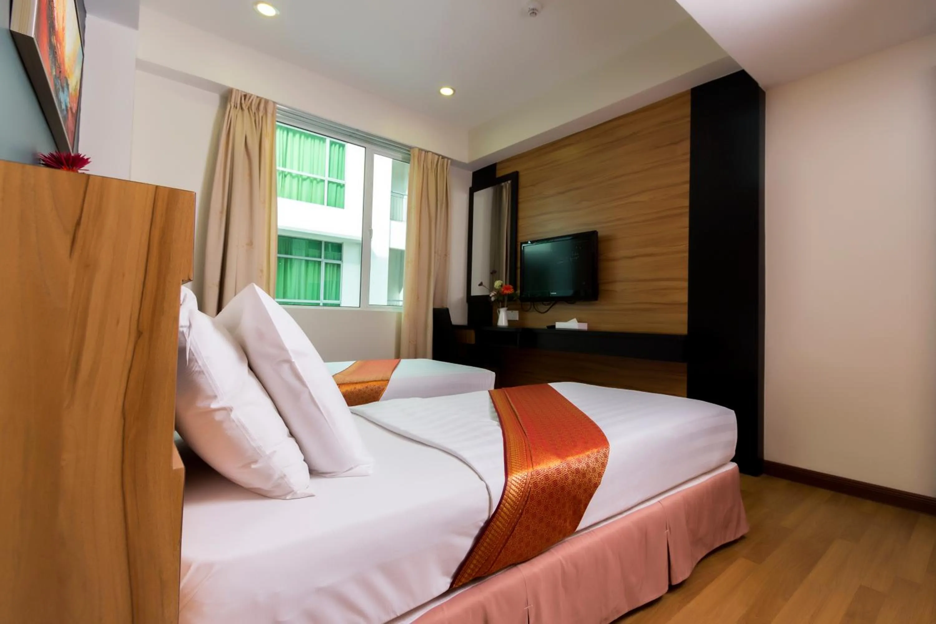 Photo of the whole room, Bed in Mariner Hotel Labuan
