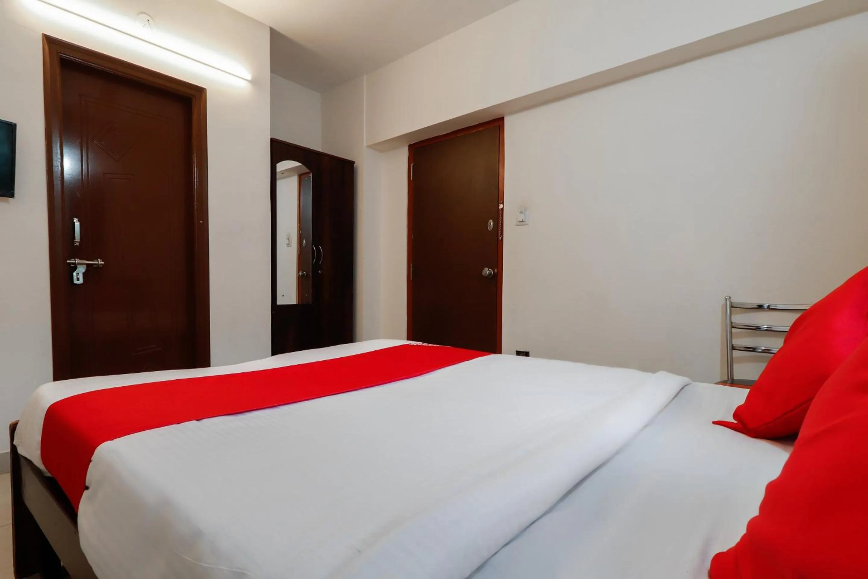 Bedroom, Bed in Collection O Rajajinagar Industrial Estate