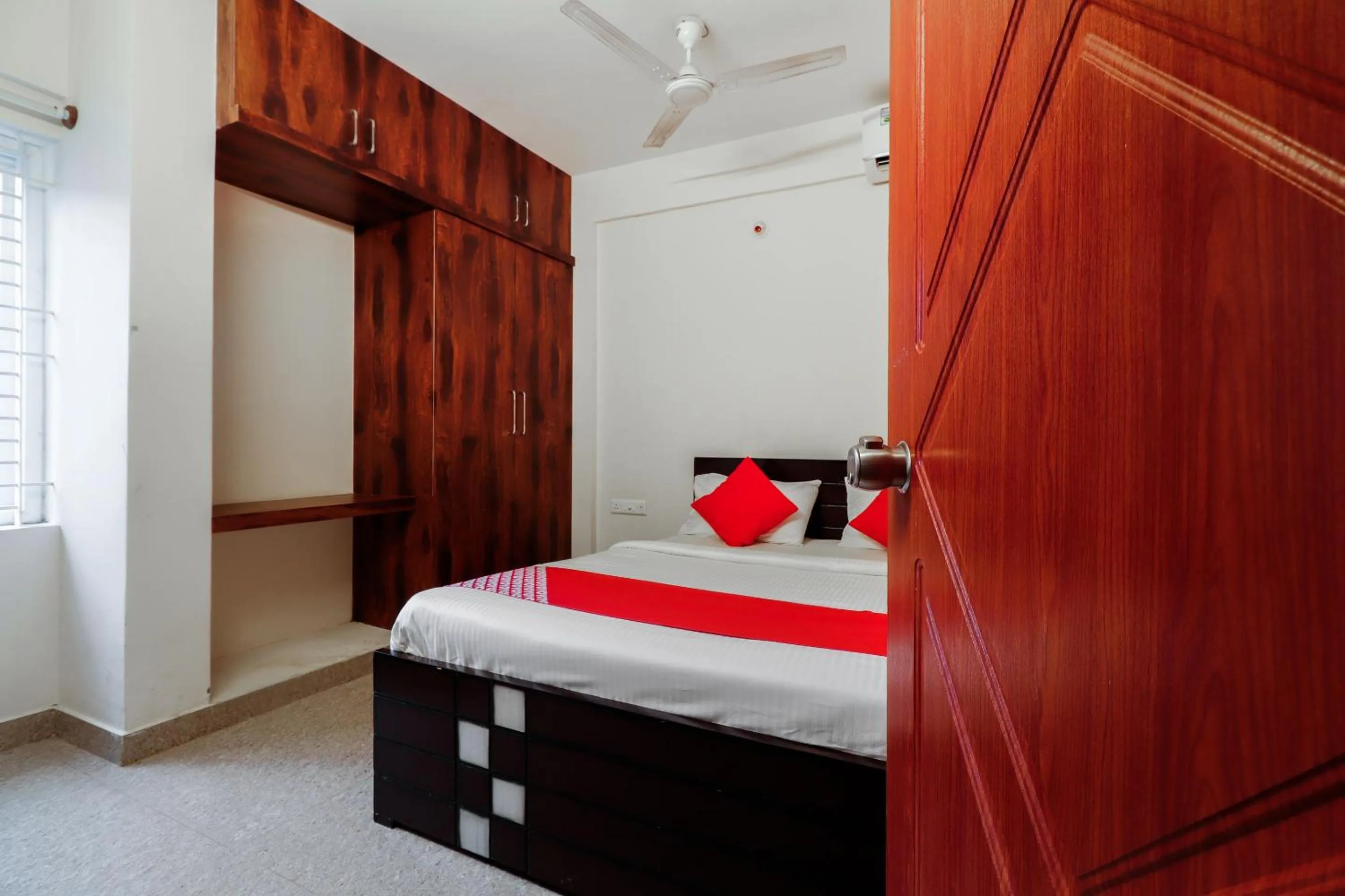 Bedroom, Bed in Collection O Rajajinagar Industrial Estate