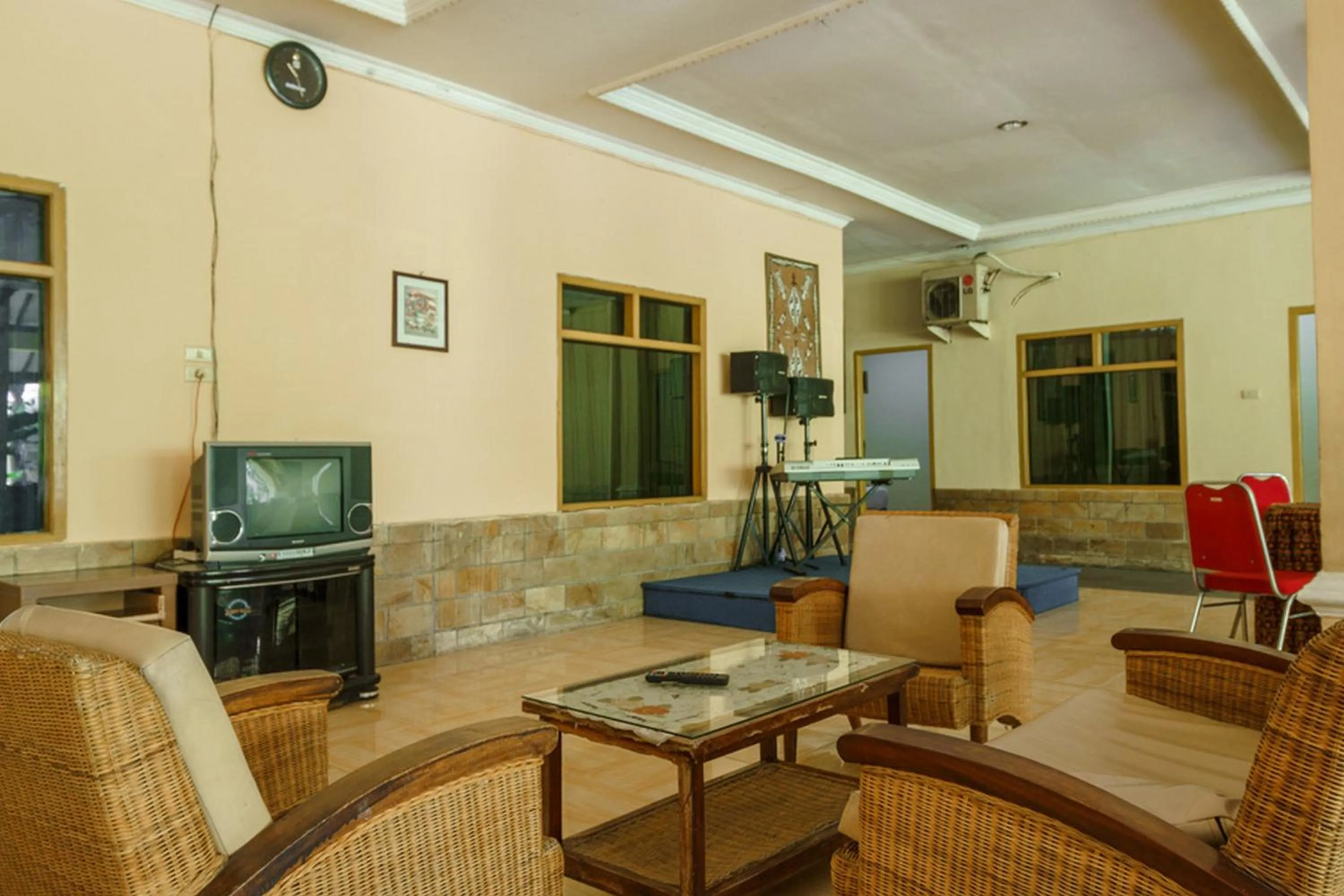 RedDoorz @ Jalan lintas Sumatera Lahat