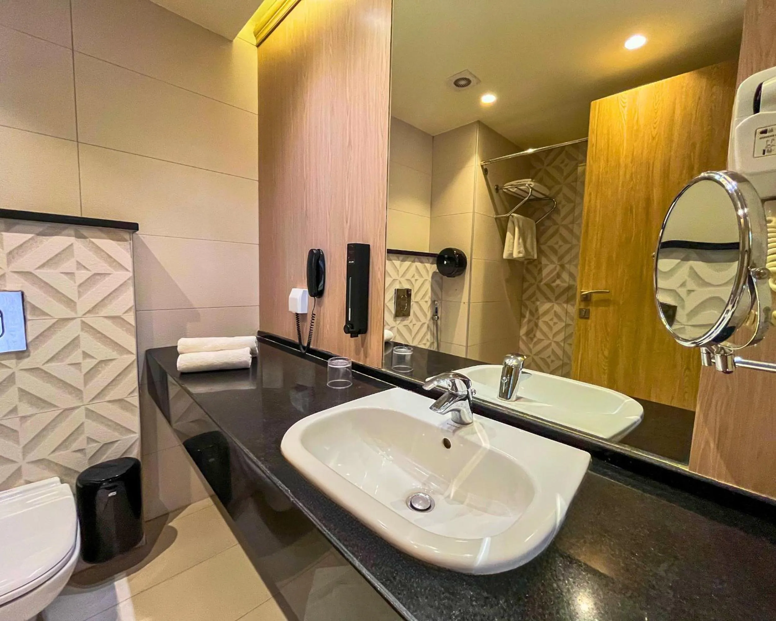 Bathroom in La Casa Hotel Amman by FHM