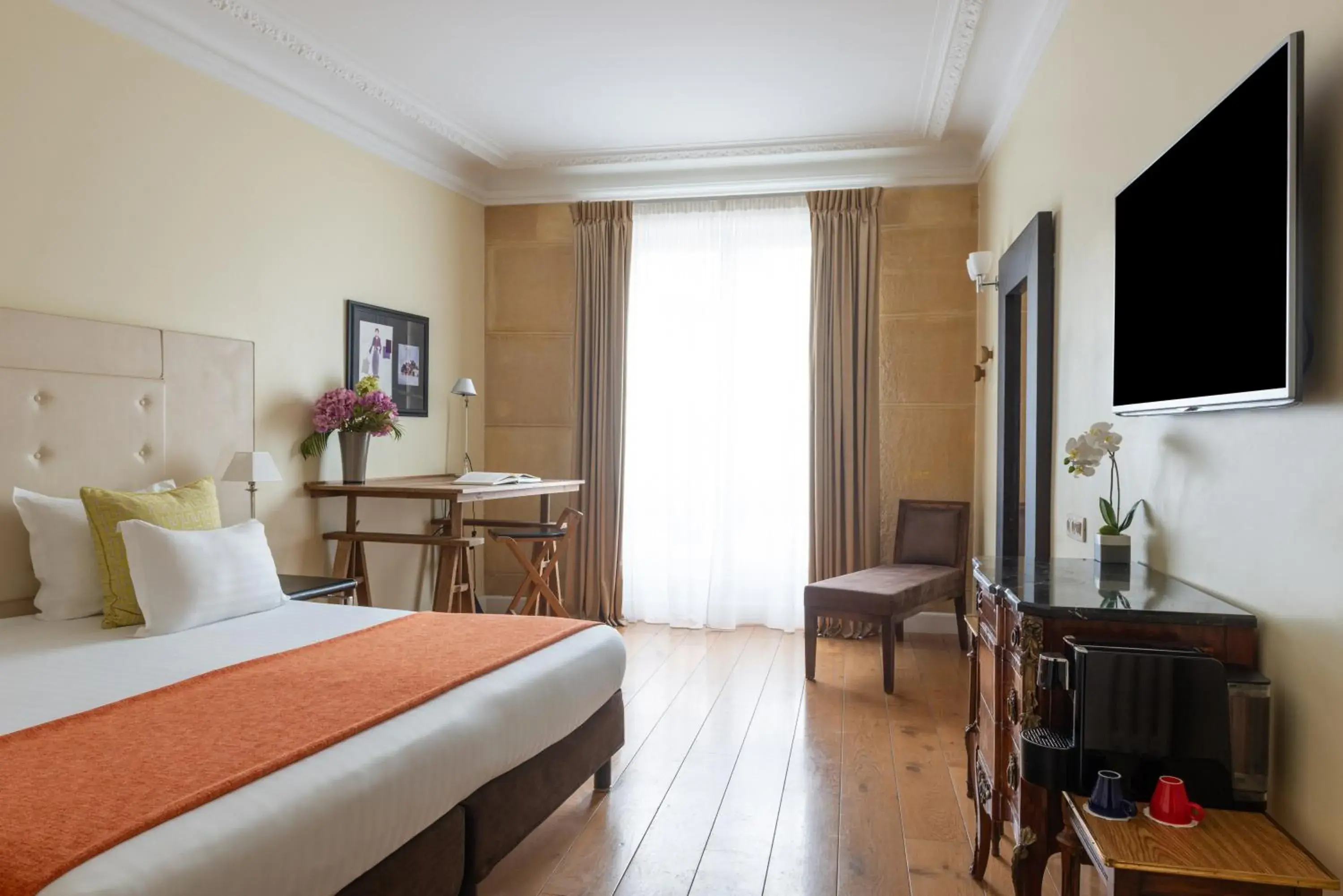 Privilege Family Room - 2 Rooms in Le 123 Elysees - Astotel Privilege Family Room - 2 Rooms in Le 123 Elysees - Astotel