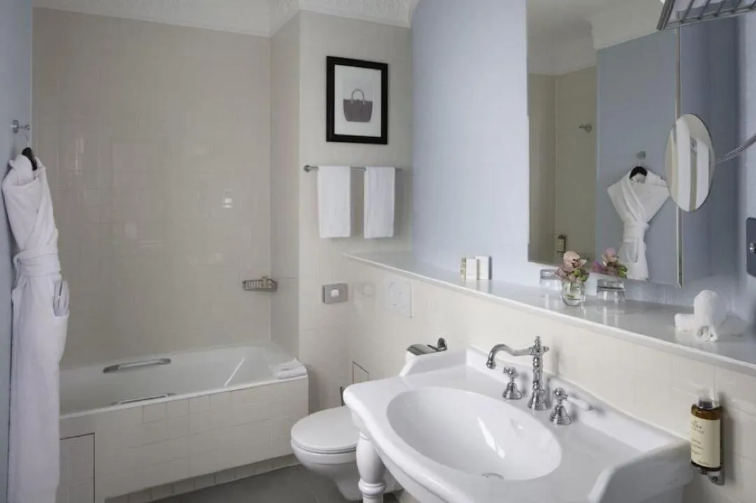 Bathroom in Le 123 Elysees - Astotel