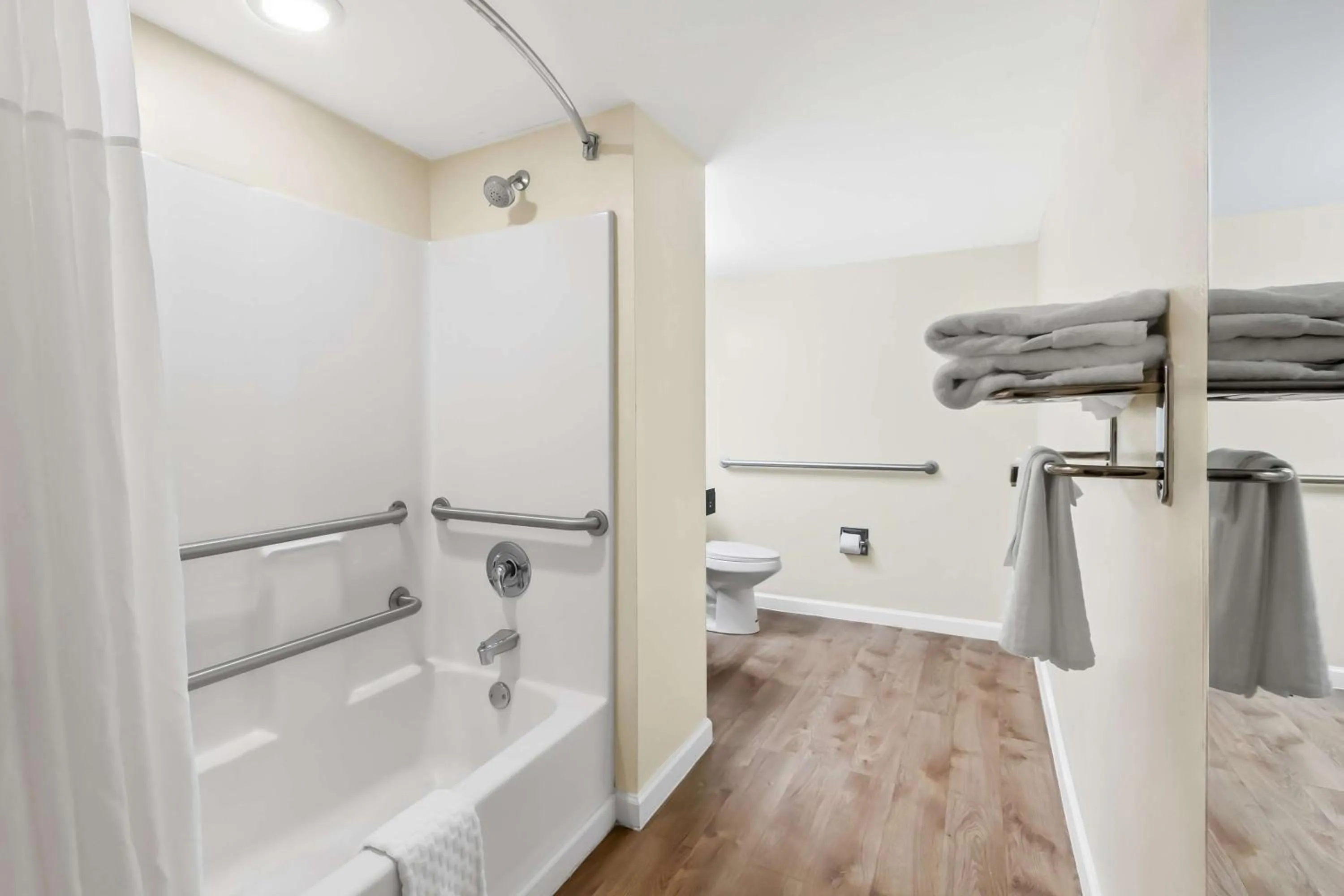 Bathroom in Best Western Patriots Point