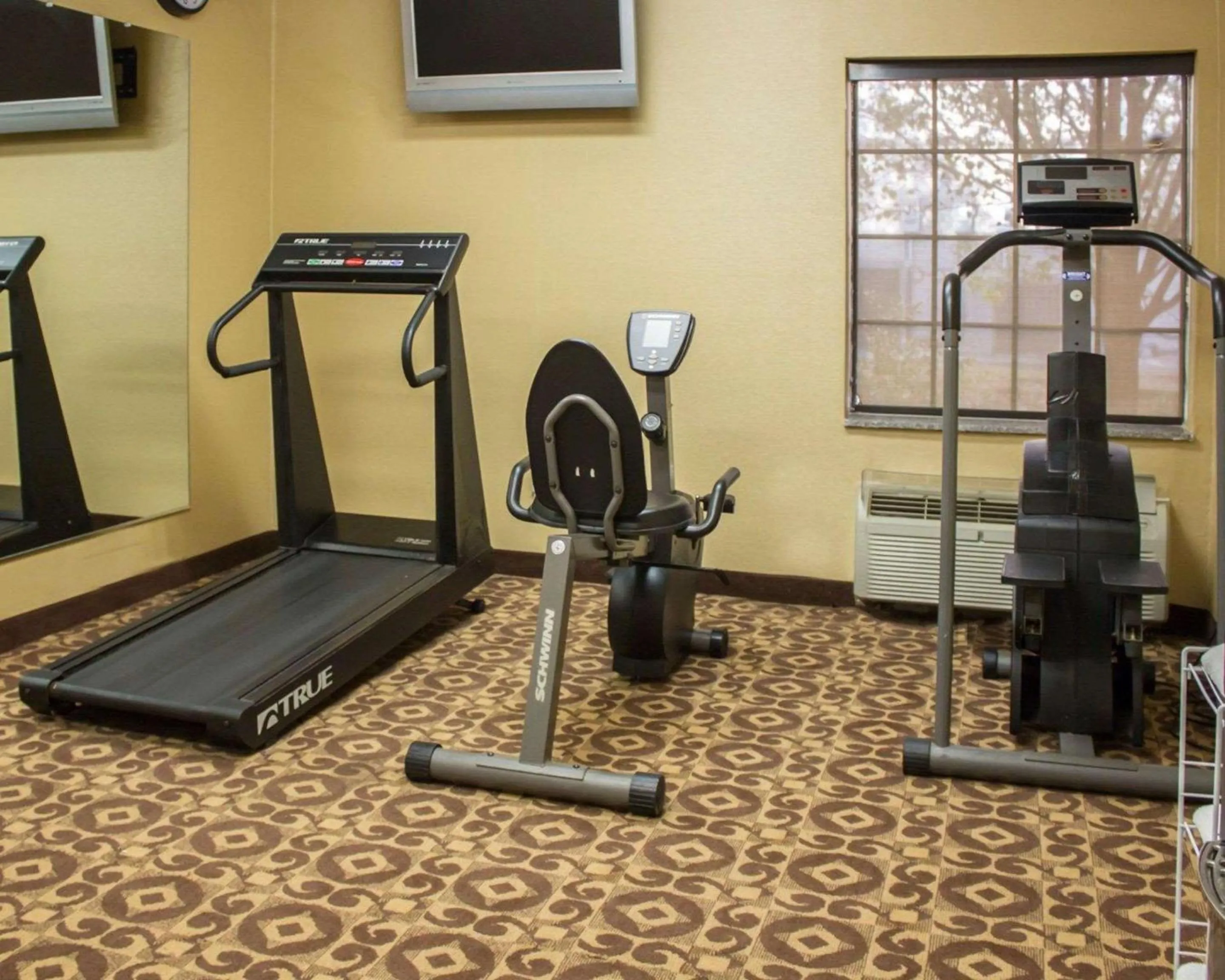Fitness centre/facilities in Comfort Inn & Suites Trussville I-59 Exit 141