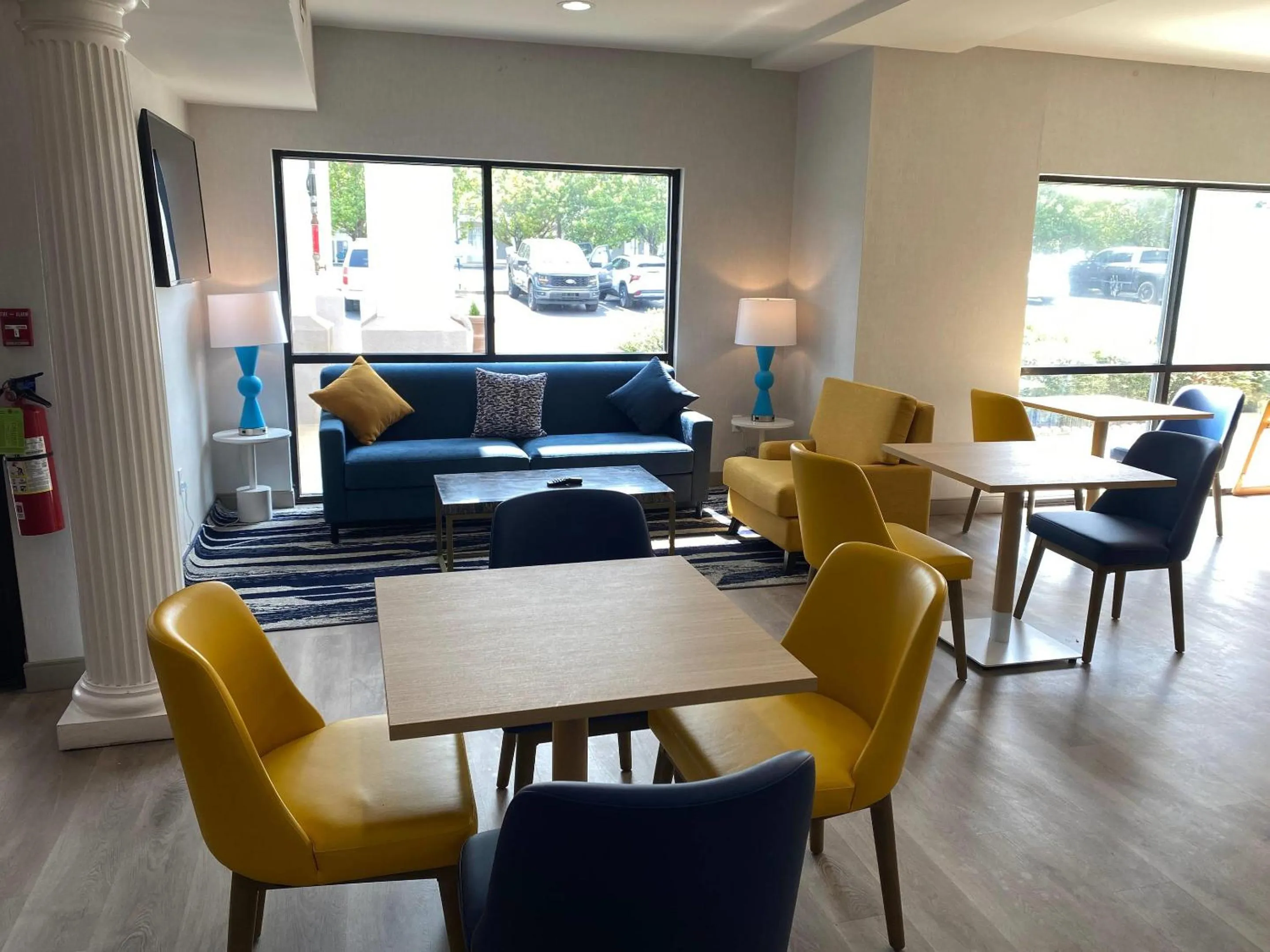 Breakfast in Comfort Inn & Suites Trussville I-59 Exit 141