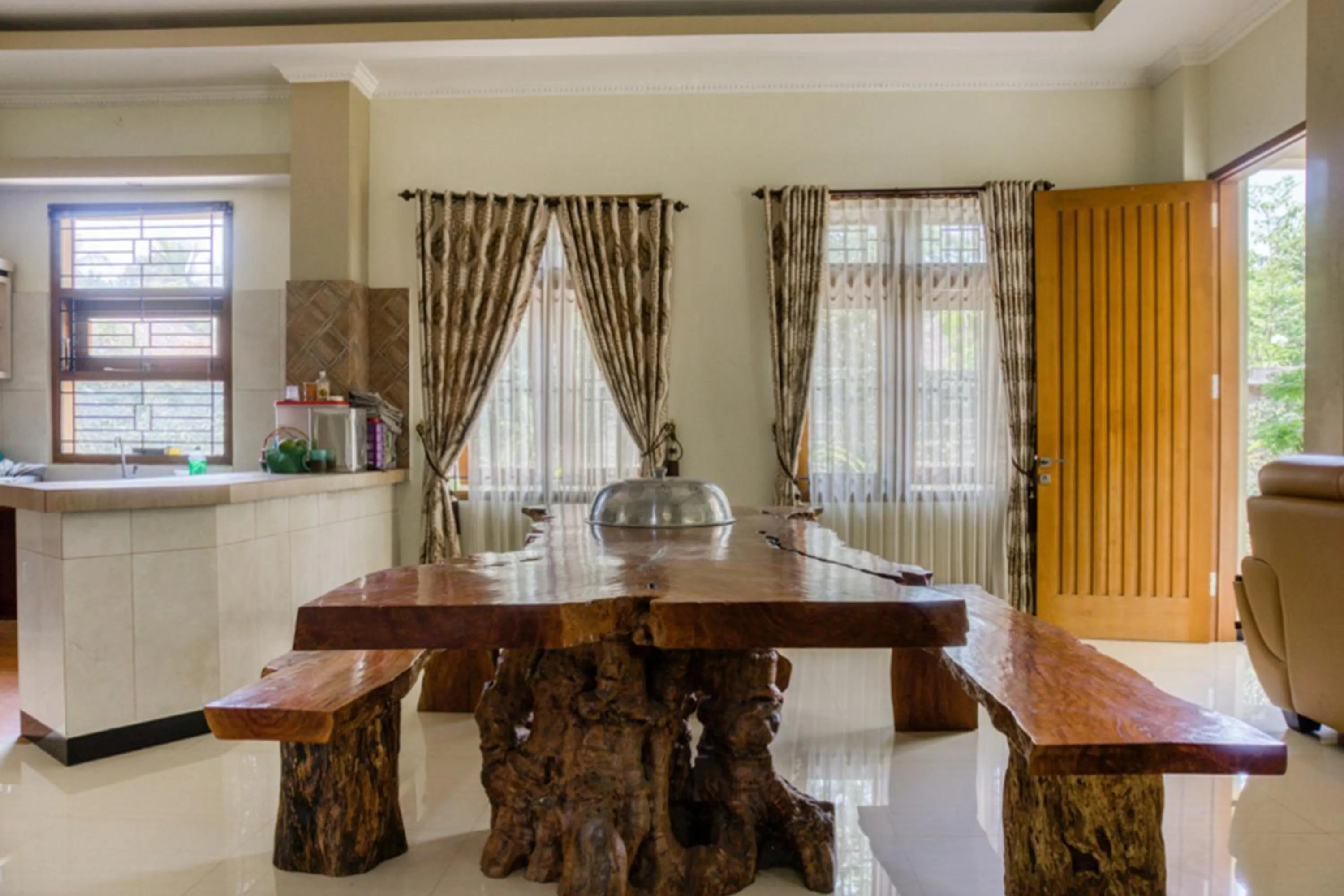 RedDoorz @ Jakal Atas KM 10