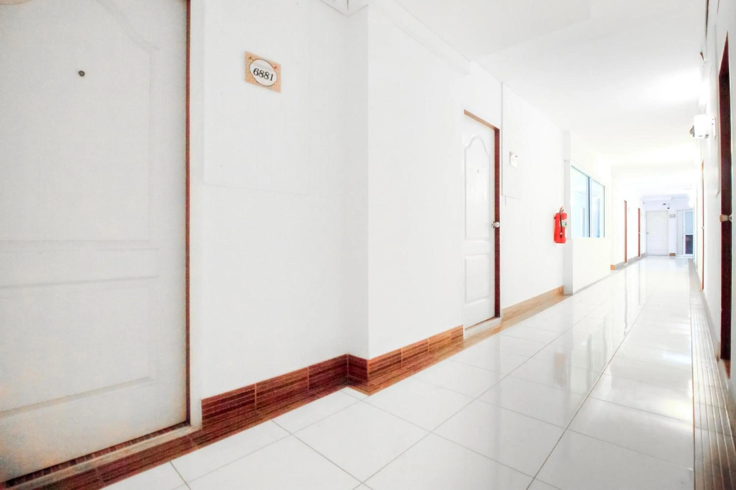 Lobby or reception in Capital O 411 Grandview Condo 15