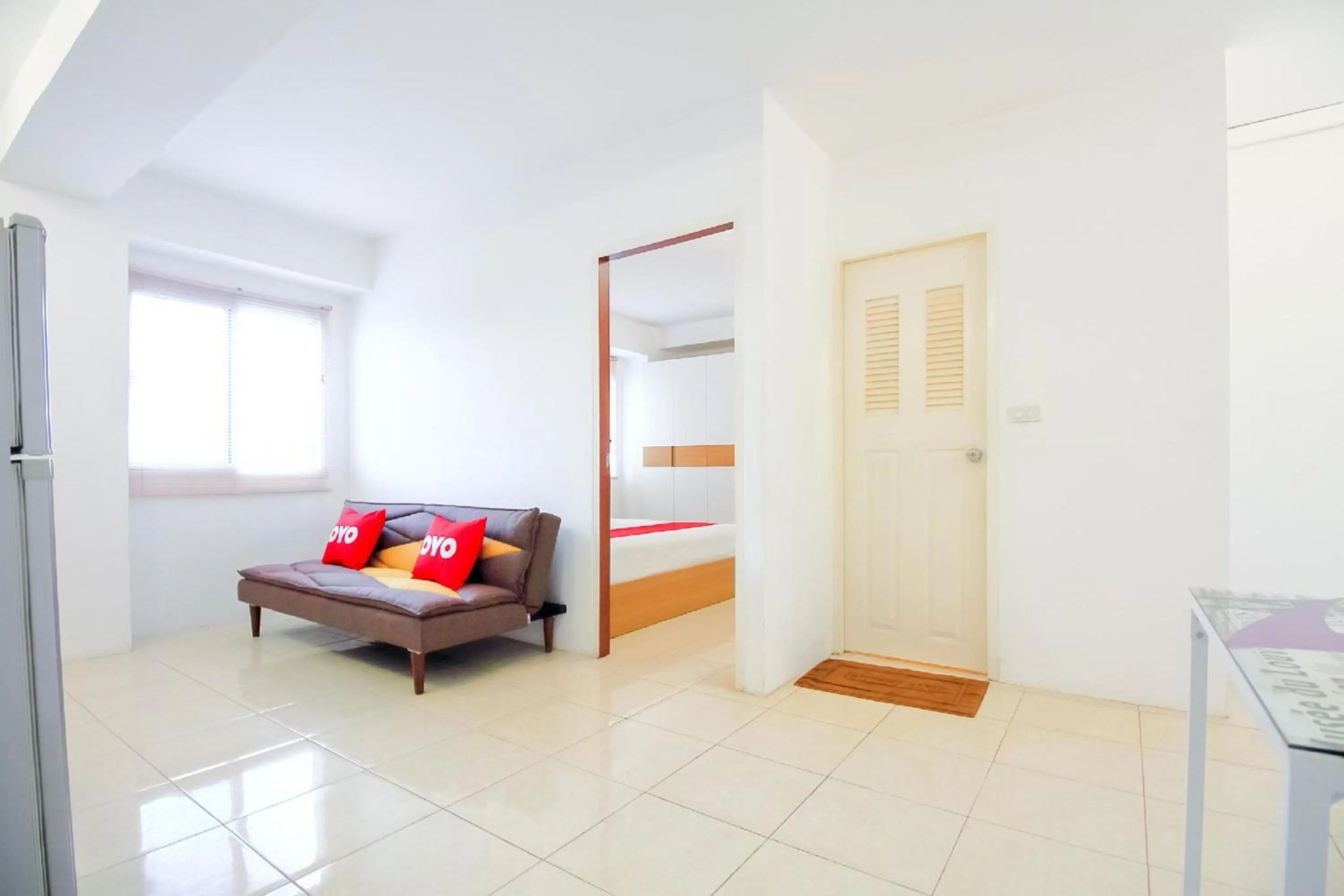 Photo of the whole room in Capital O 411 Grandview Condo 15