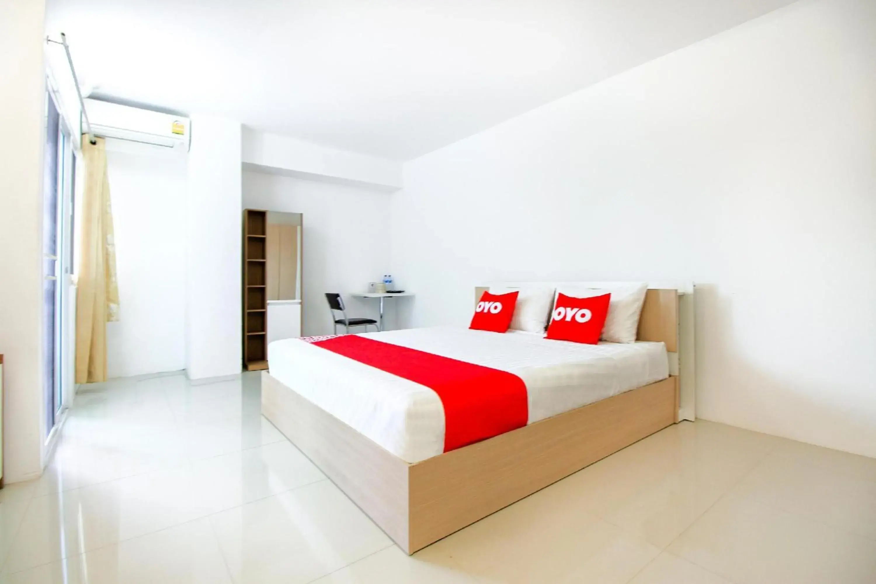 Deluxe Double Room in Capital O 411 Grandview Condo 15 Deluxe Double Room in Capital O 411 Grandview Condo 15