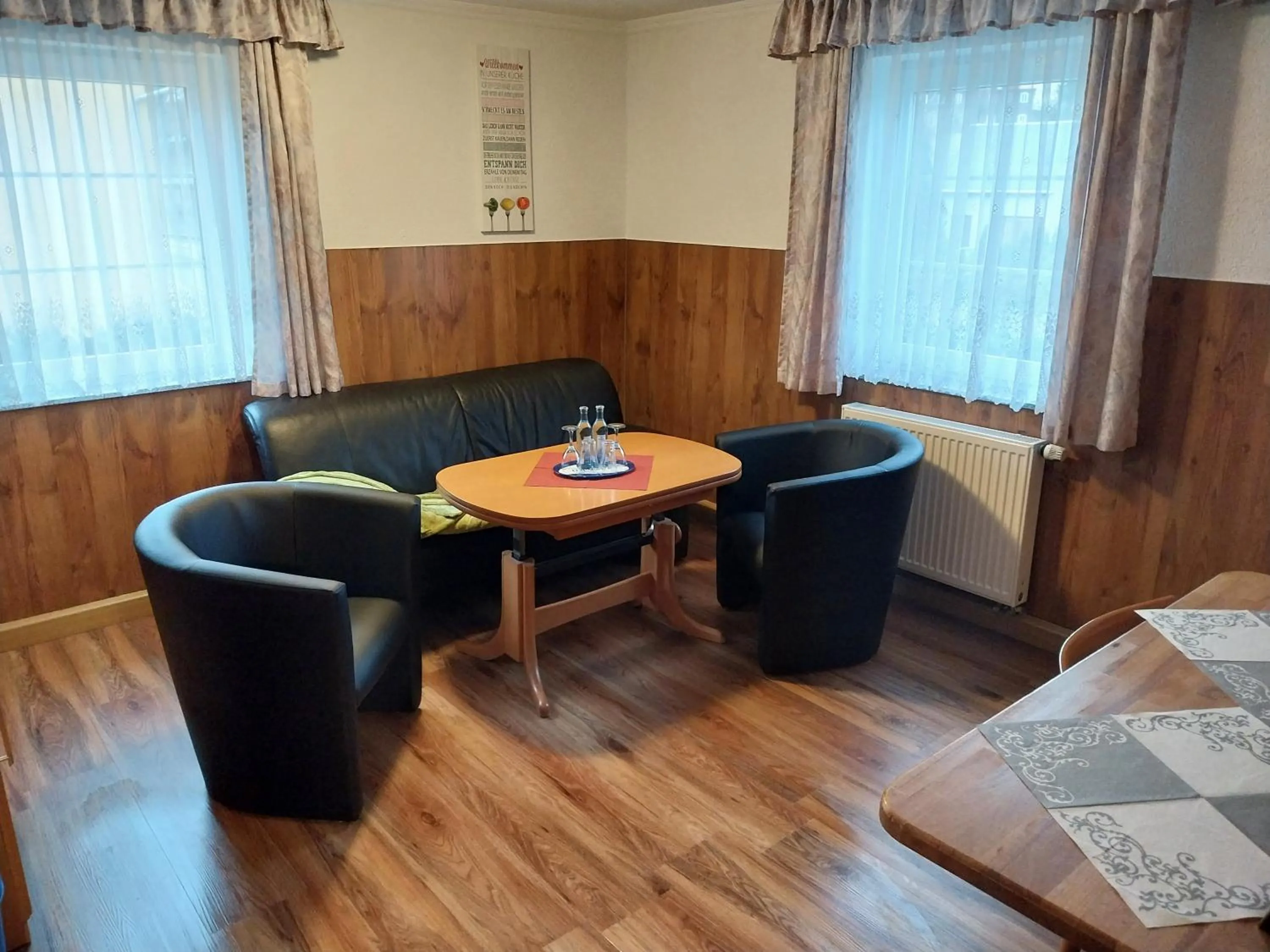 Living room in Landhotel Waldschlößchen mit Gaststube