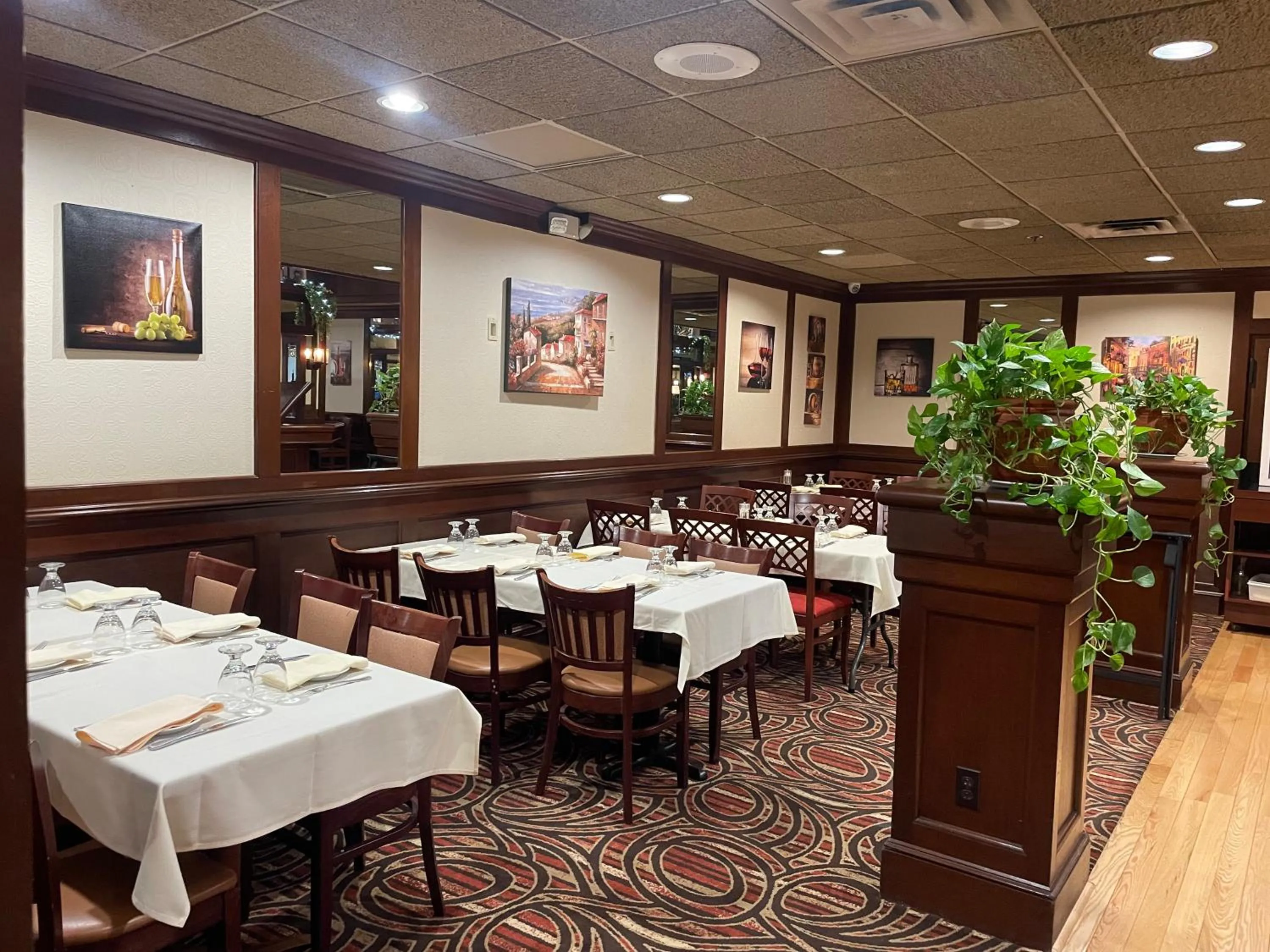 Restaurant/places to eat in Ramada by Wyndham Seekonk Providence Area