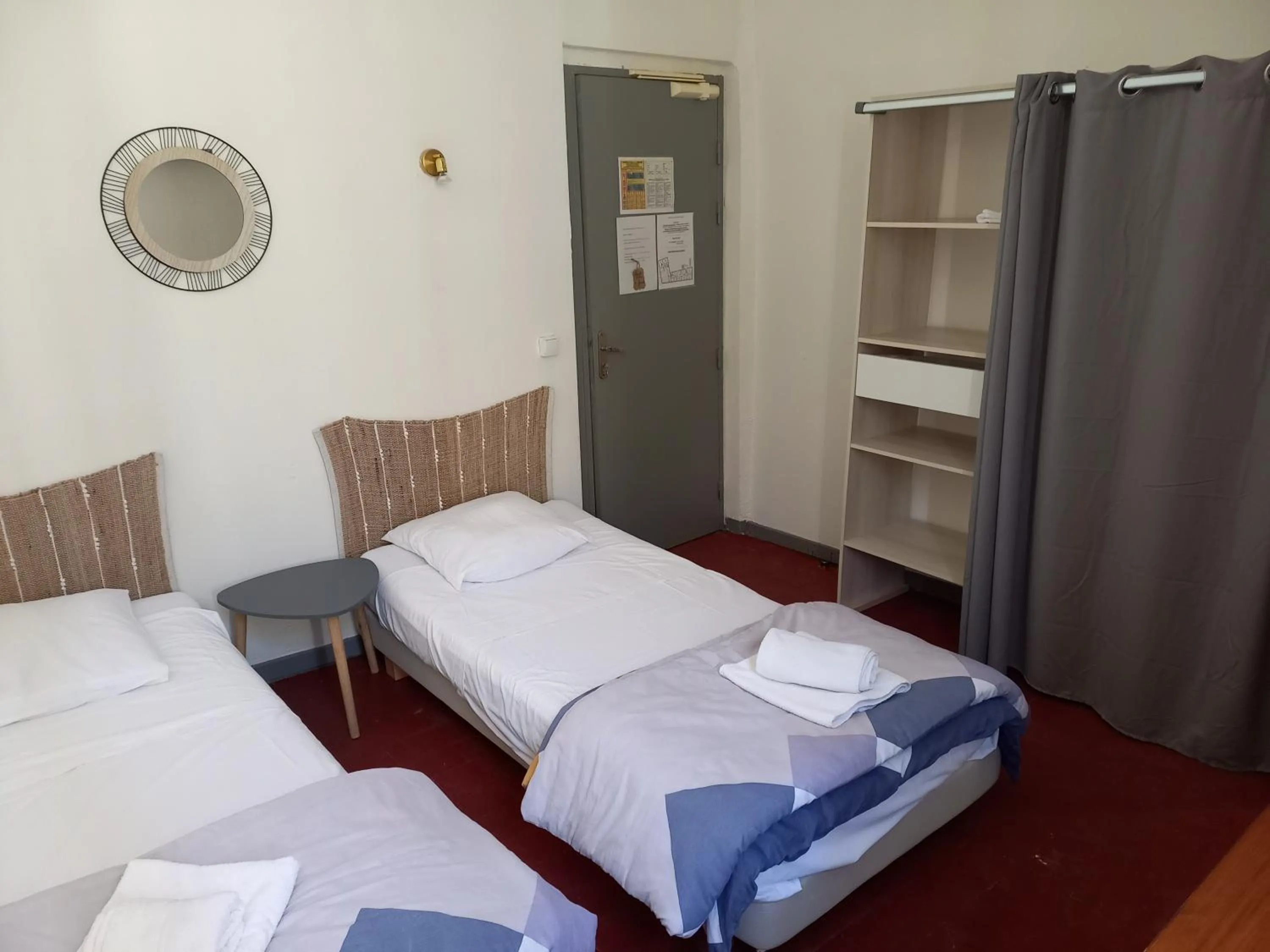 Bed in Hôtel Du Cours