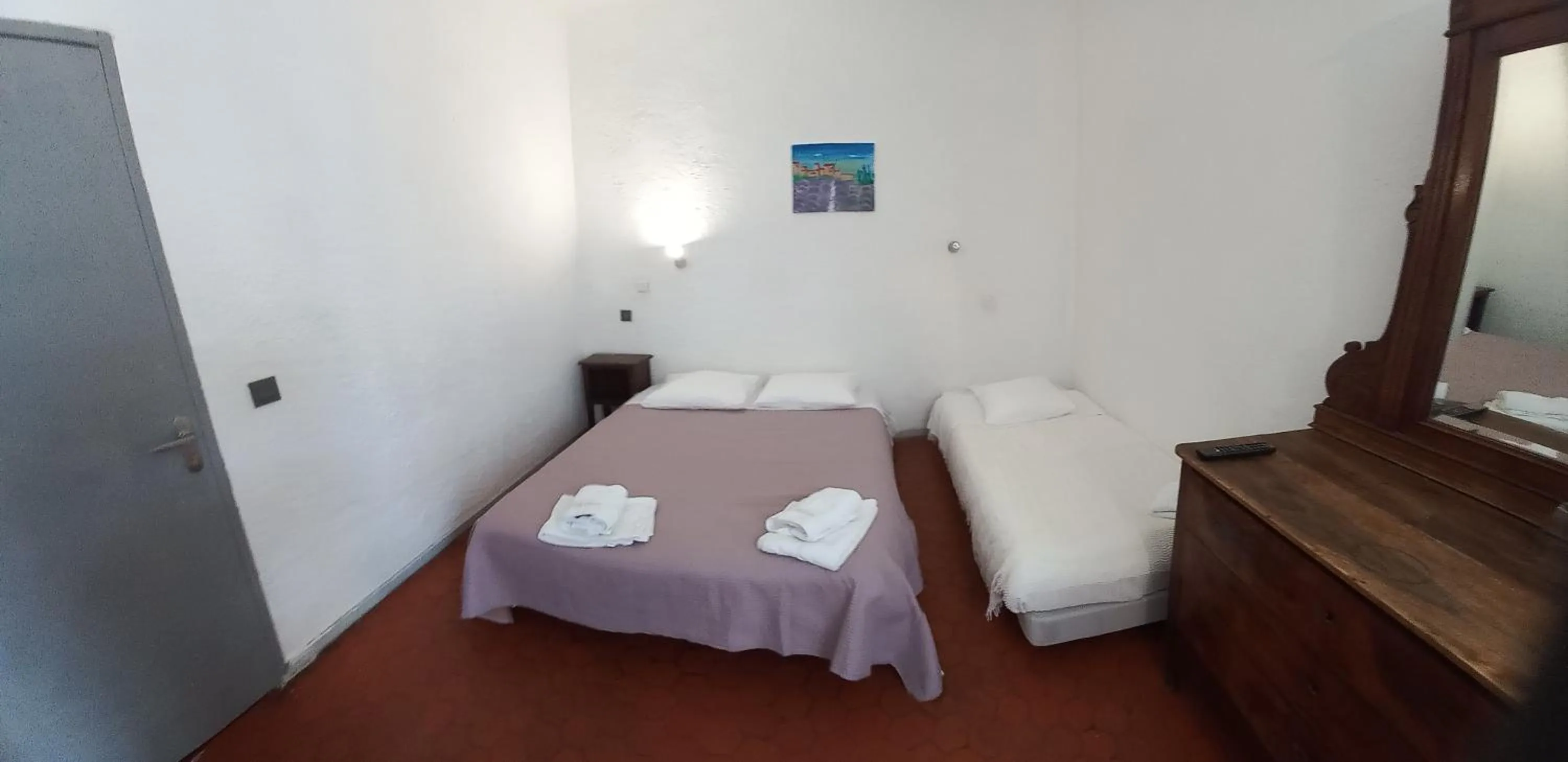 Bed in Hôtel Du Cours