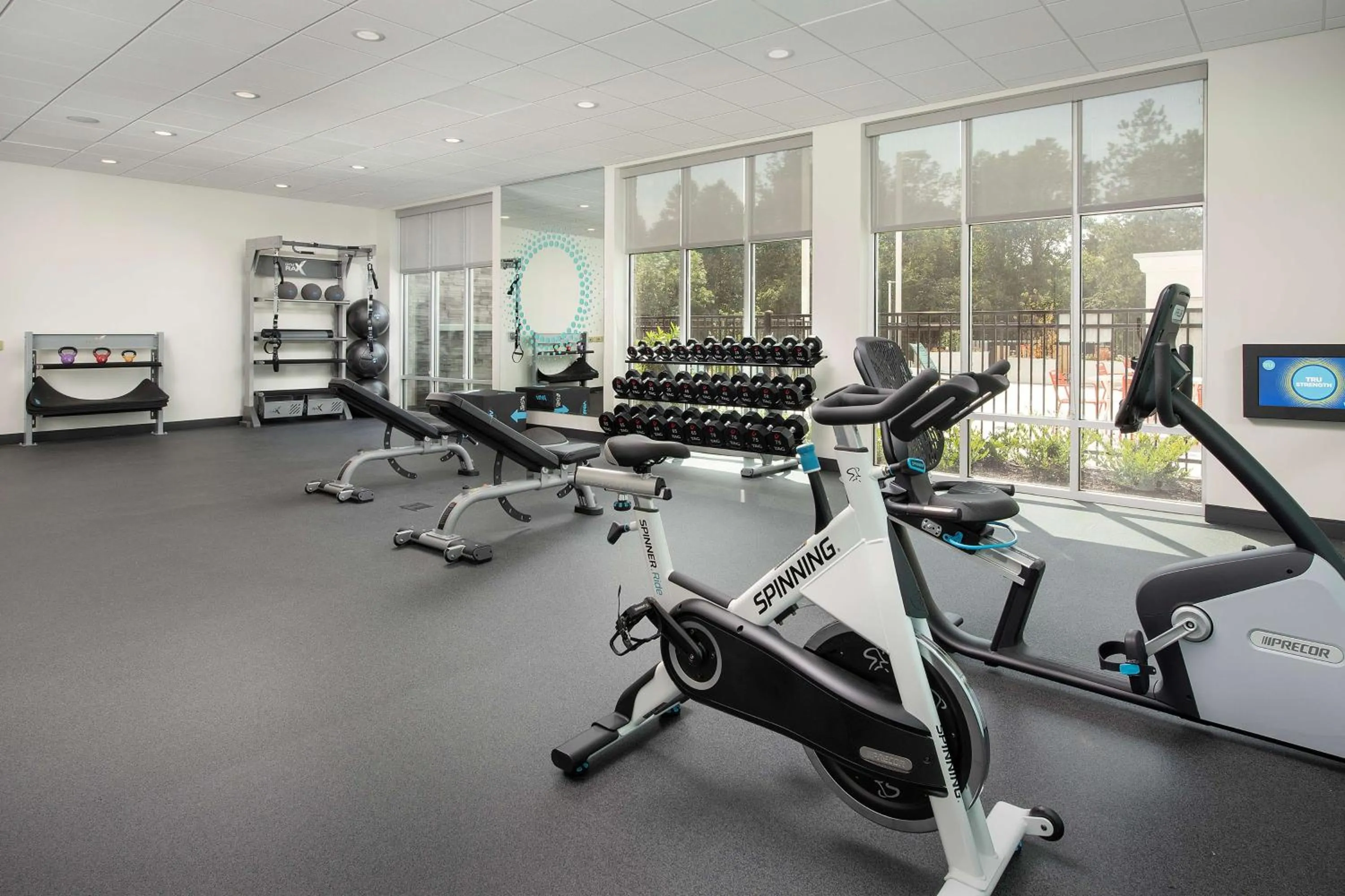 Fitness centre/facilities in Hampton Inn & Suites Charlotte Airport Lake Pointe