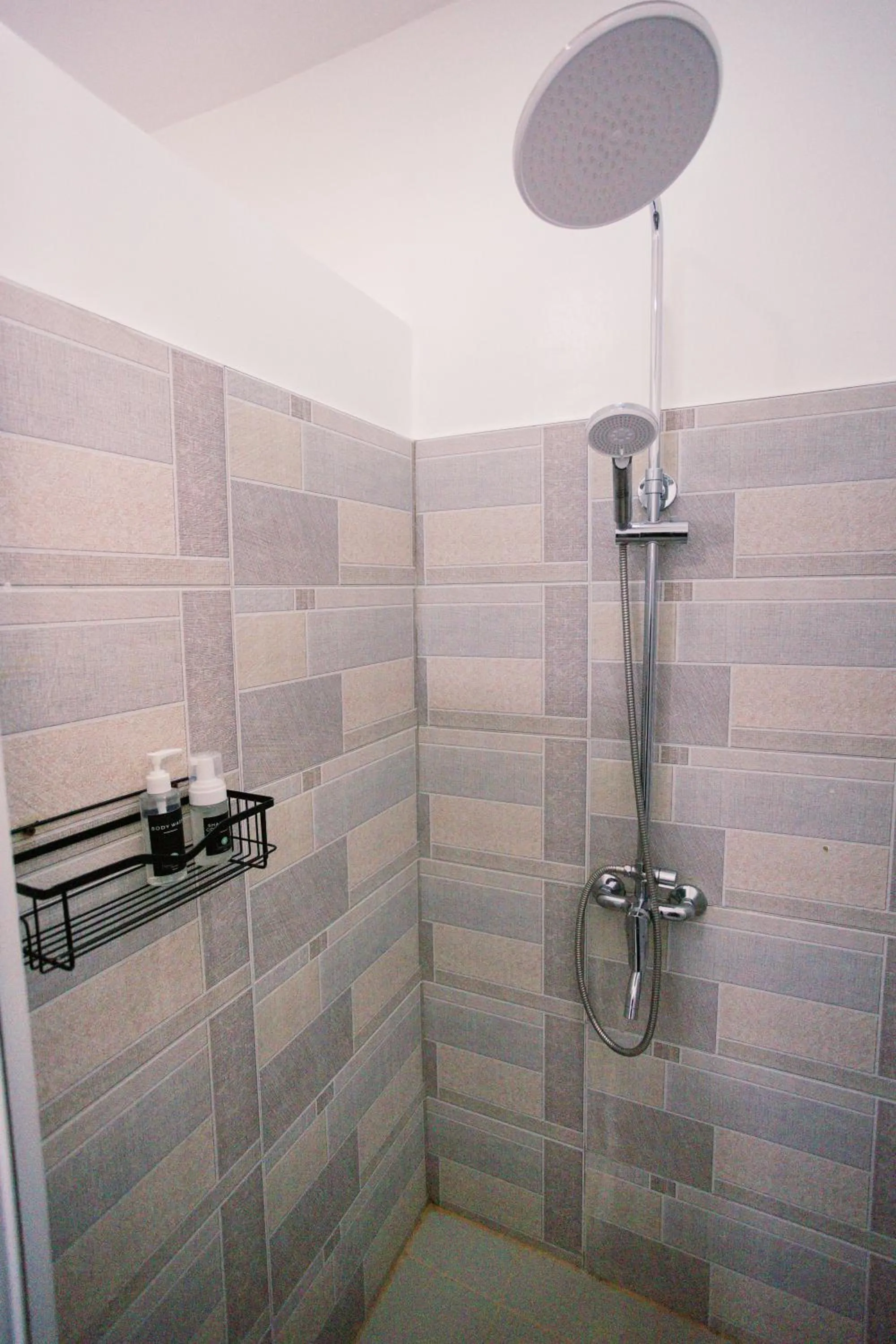 Shower in Selectum Mangrove Resort