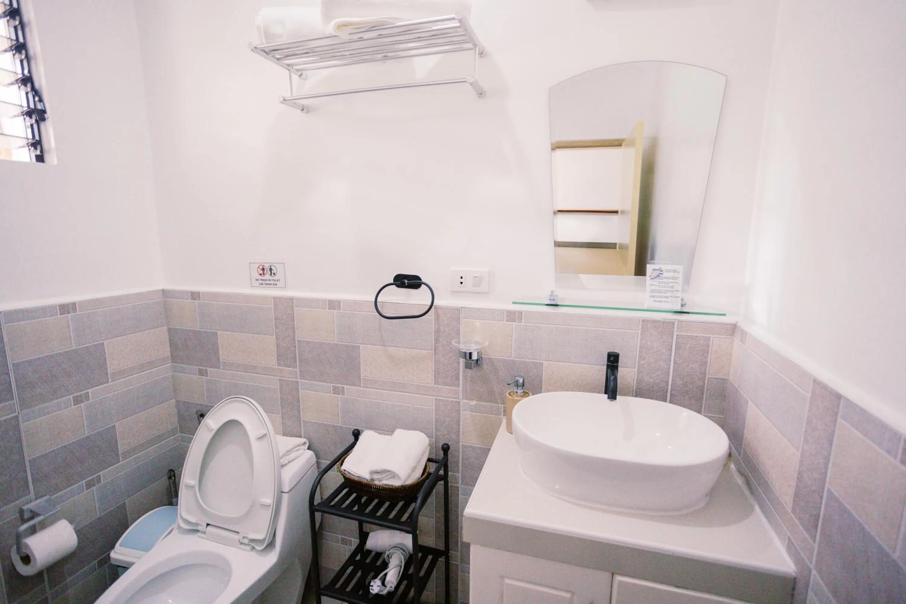 Shower in Selectum Mangrove Resort