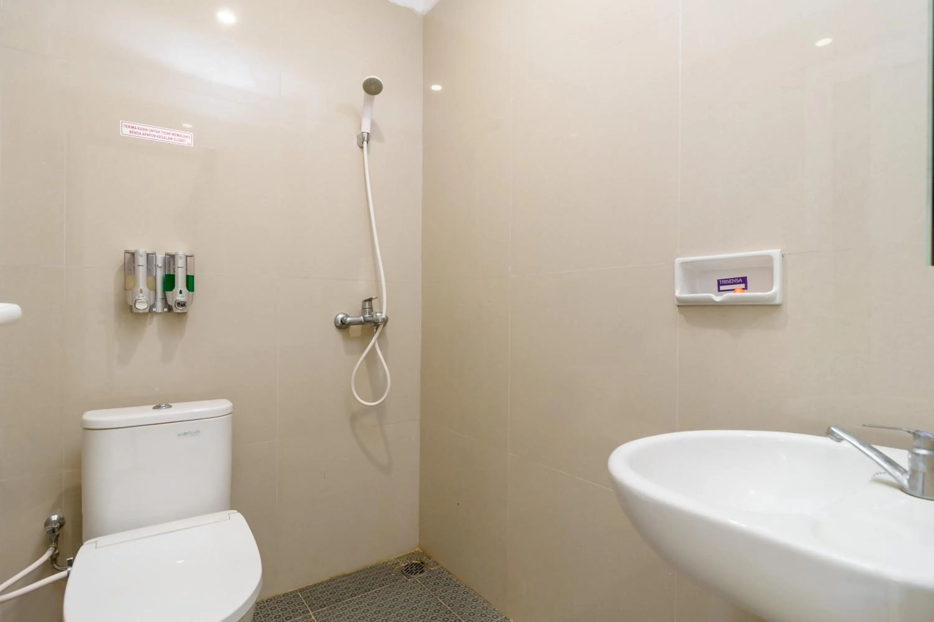 Bathroom in Green Forest Hotel