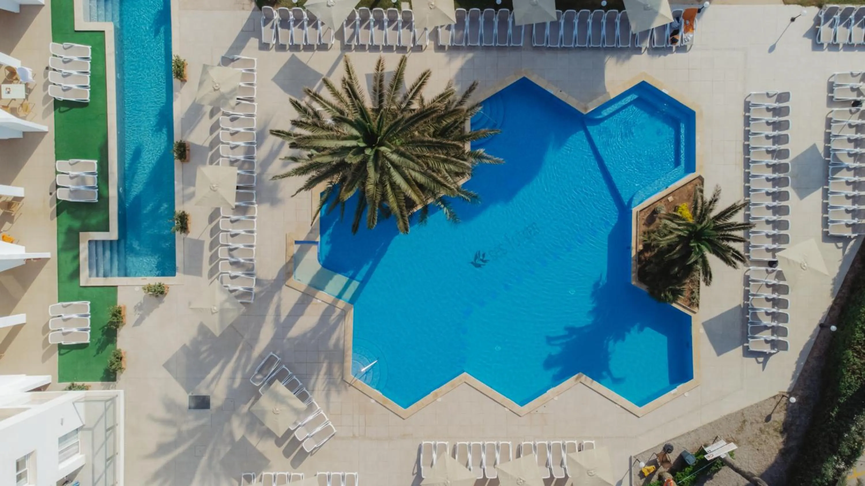 Pool view in Aparthotel Ses Fotges