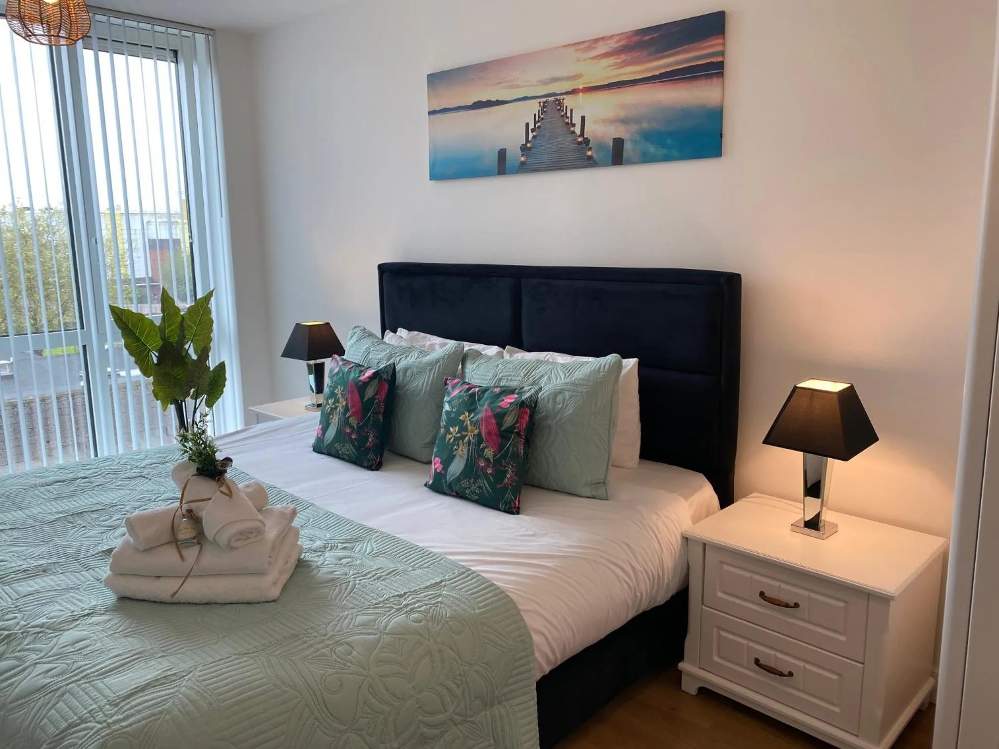 Berks Luxury Serviced Apartments , free parking, free Gym and free wifi