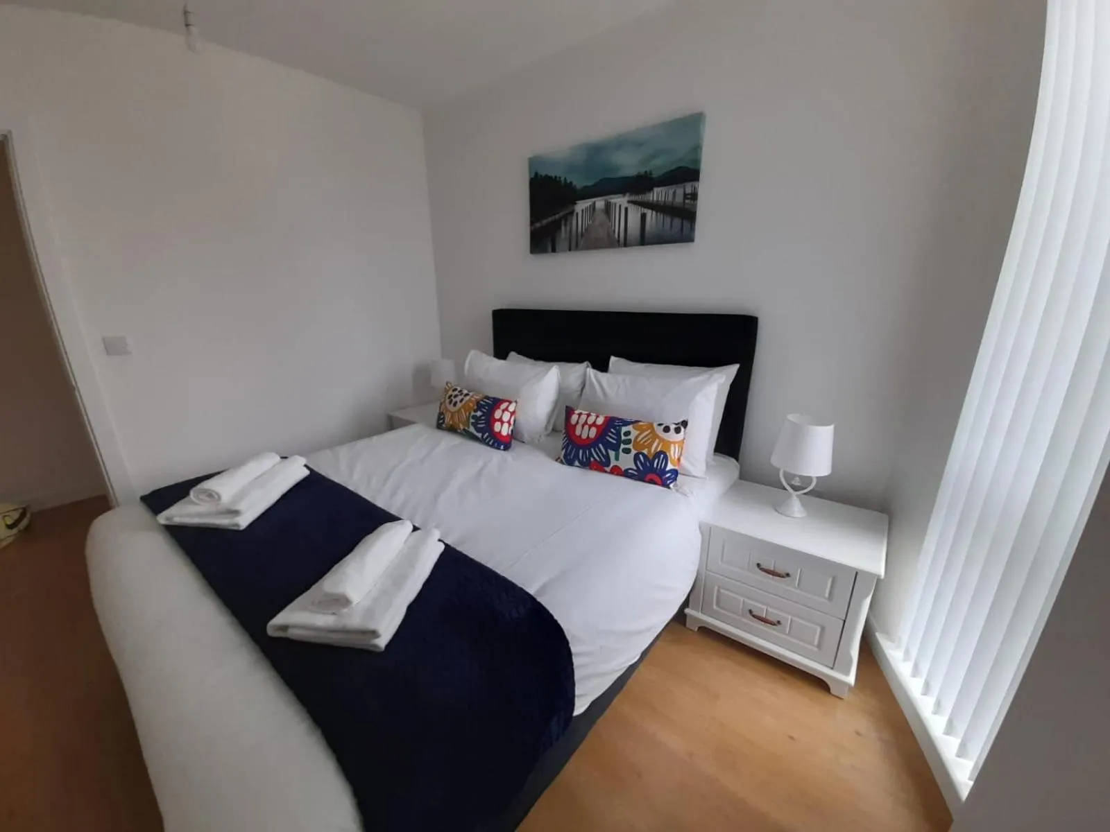Bedroom in Berks Luxury Serviced Apartments , free parking, free Gym and free wifi