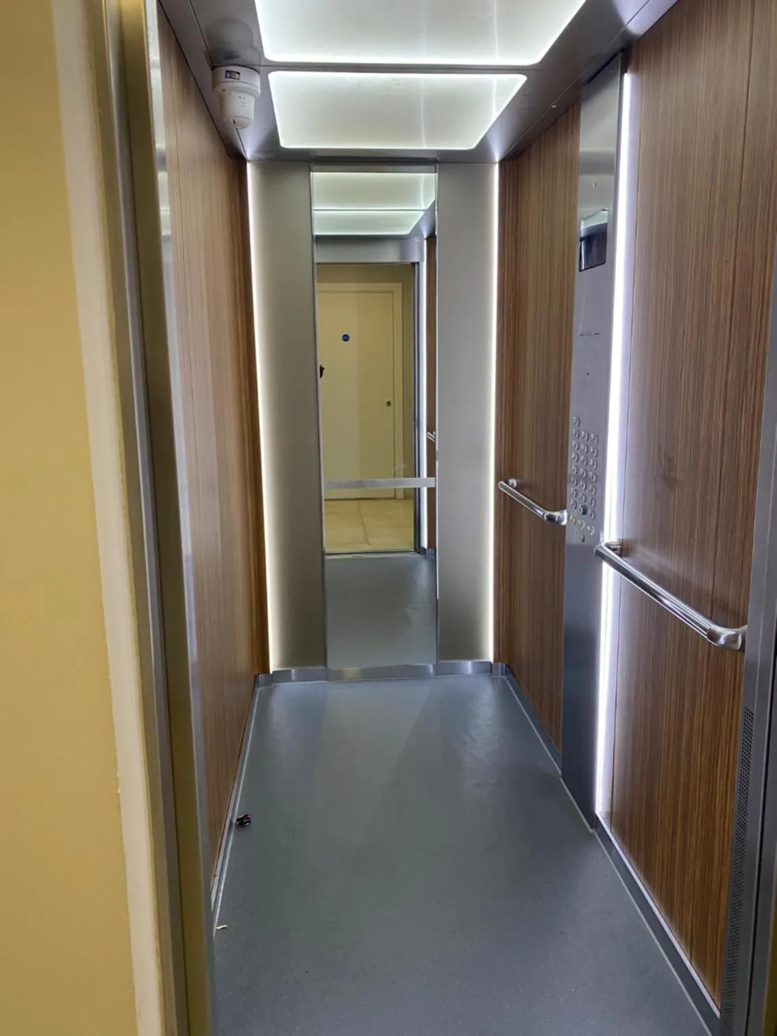 Berks Luxury Serviced Apartments , free parking, free Gym and free wifi