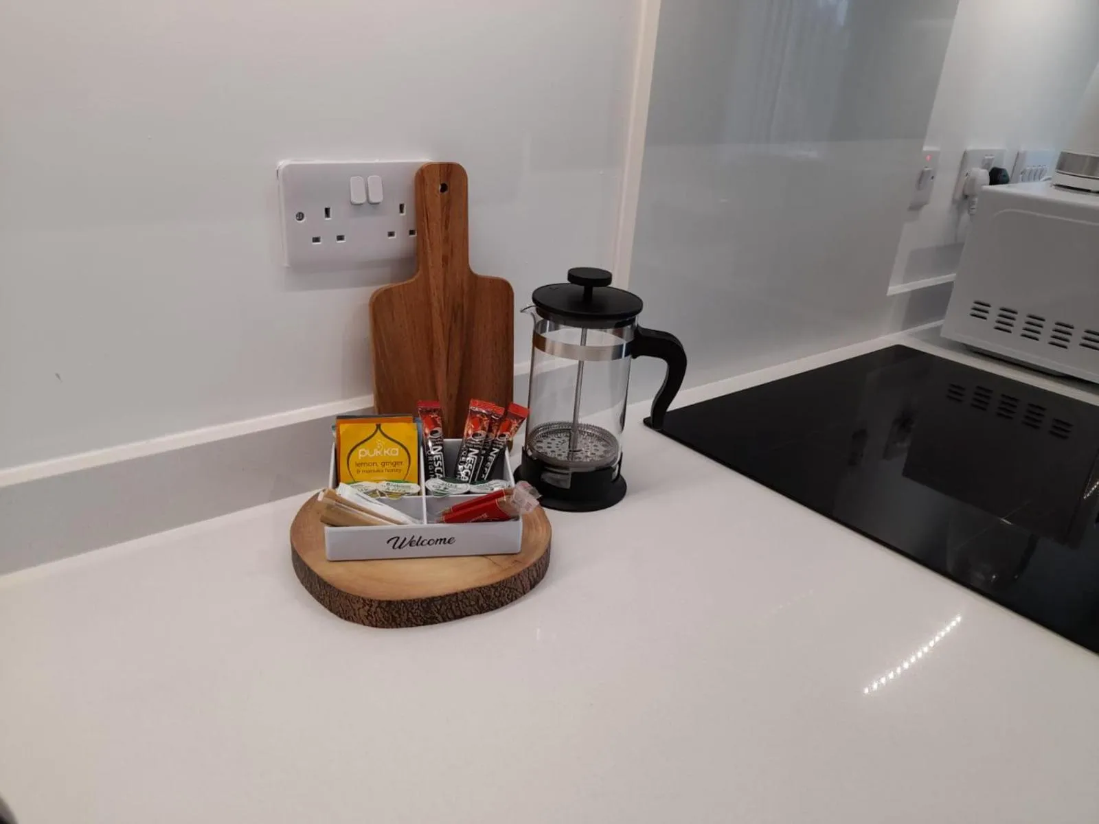 Kitchen or kitchenette in Berks Luxury Serviced Apartments , free parking, free Gym and free wifi