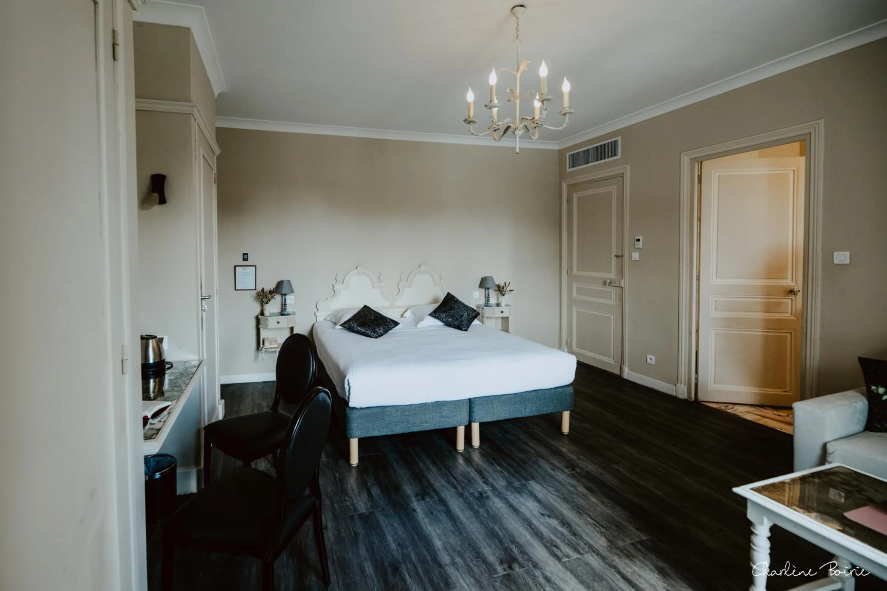 Bed in Grand Hotel Des Bains & Villas des Bains